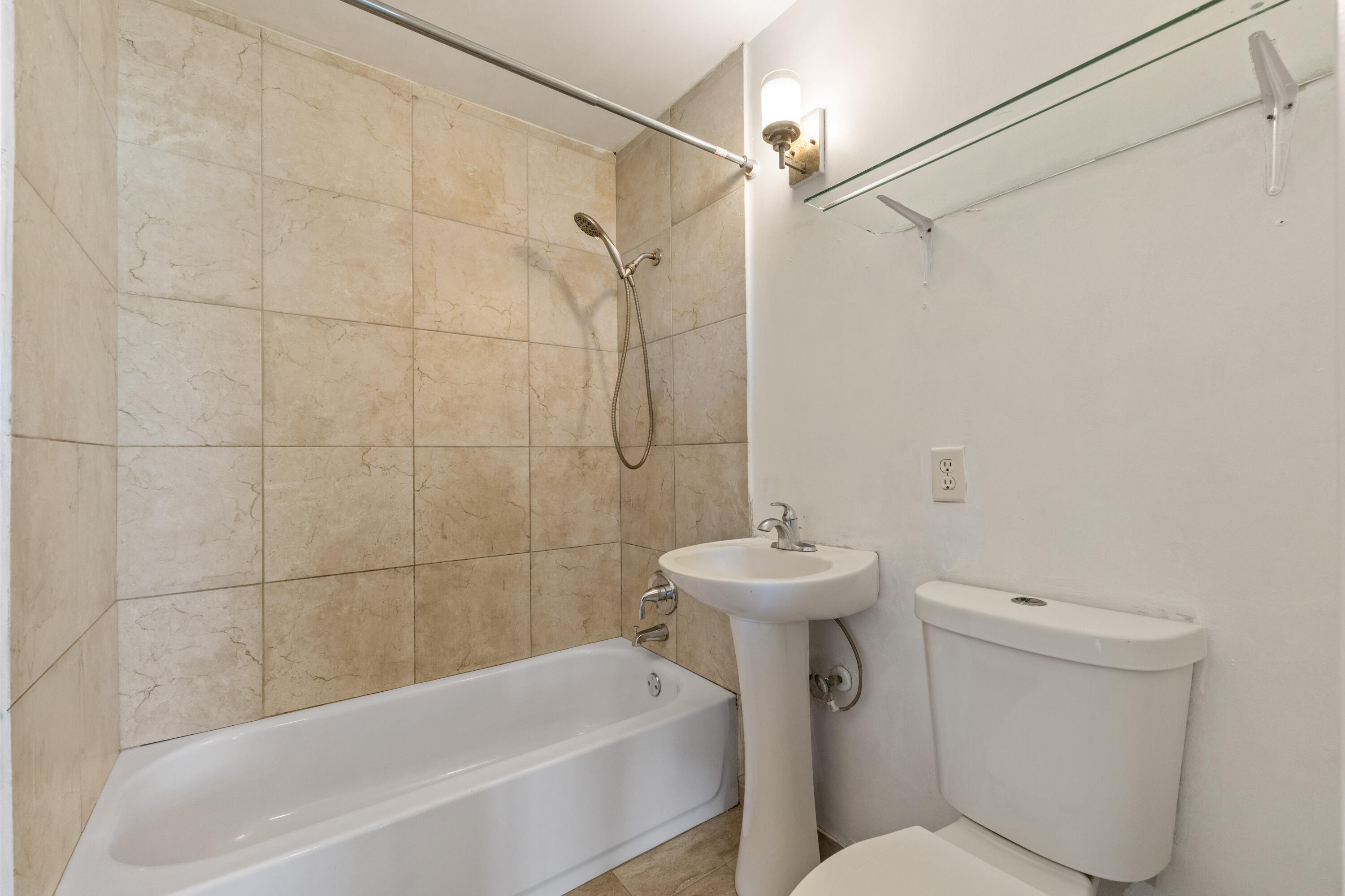 1388 Ne 54th Street Property Photo 21