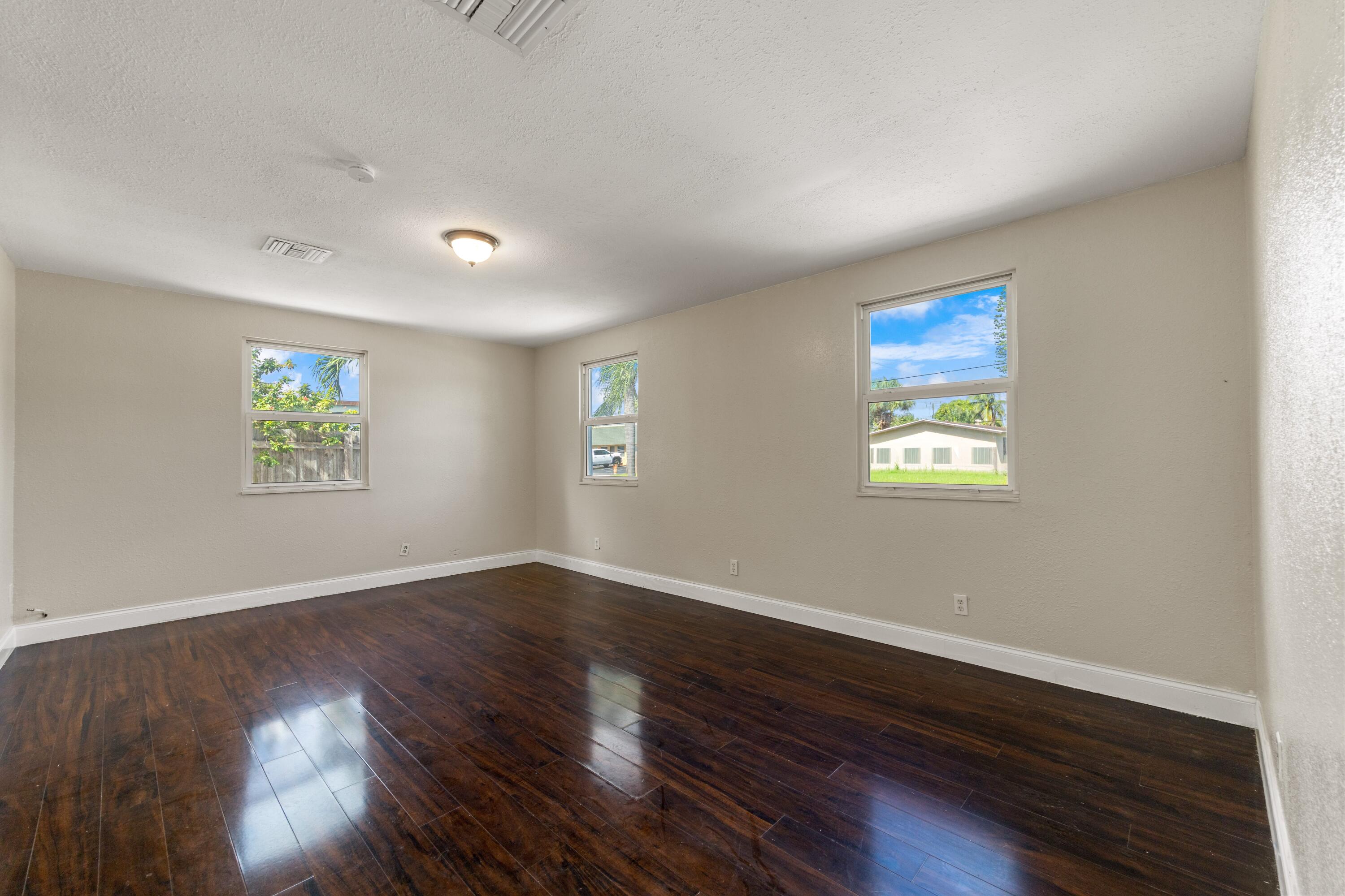 1388 Ne 54th Street Property Photo 28