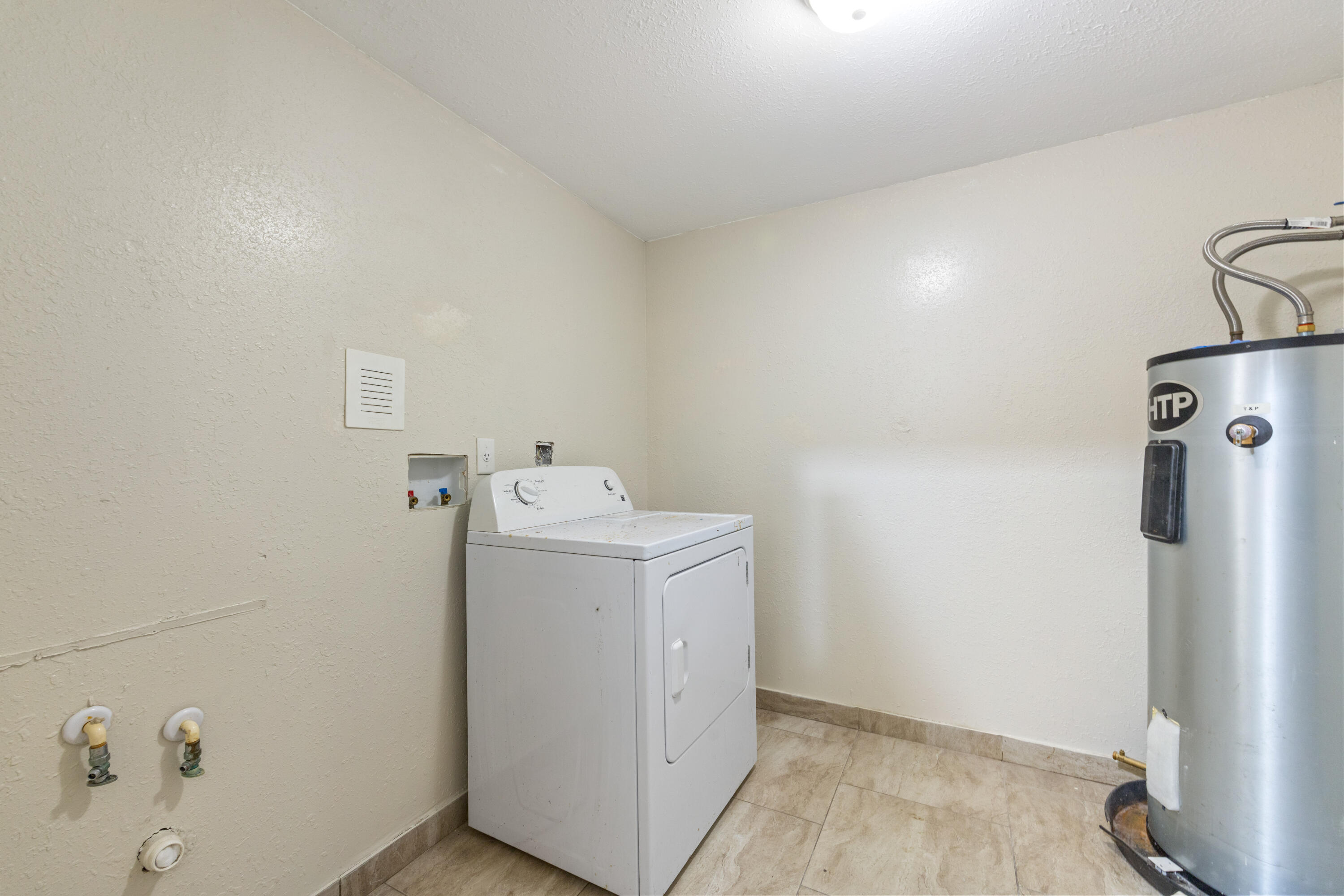 1388 Ne 54th Street Property Photo 35
