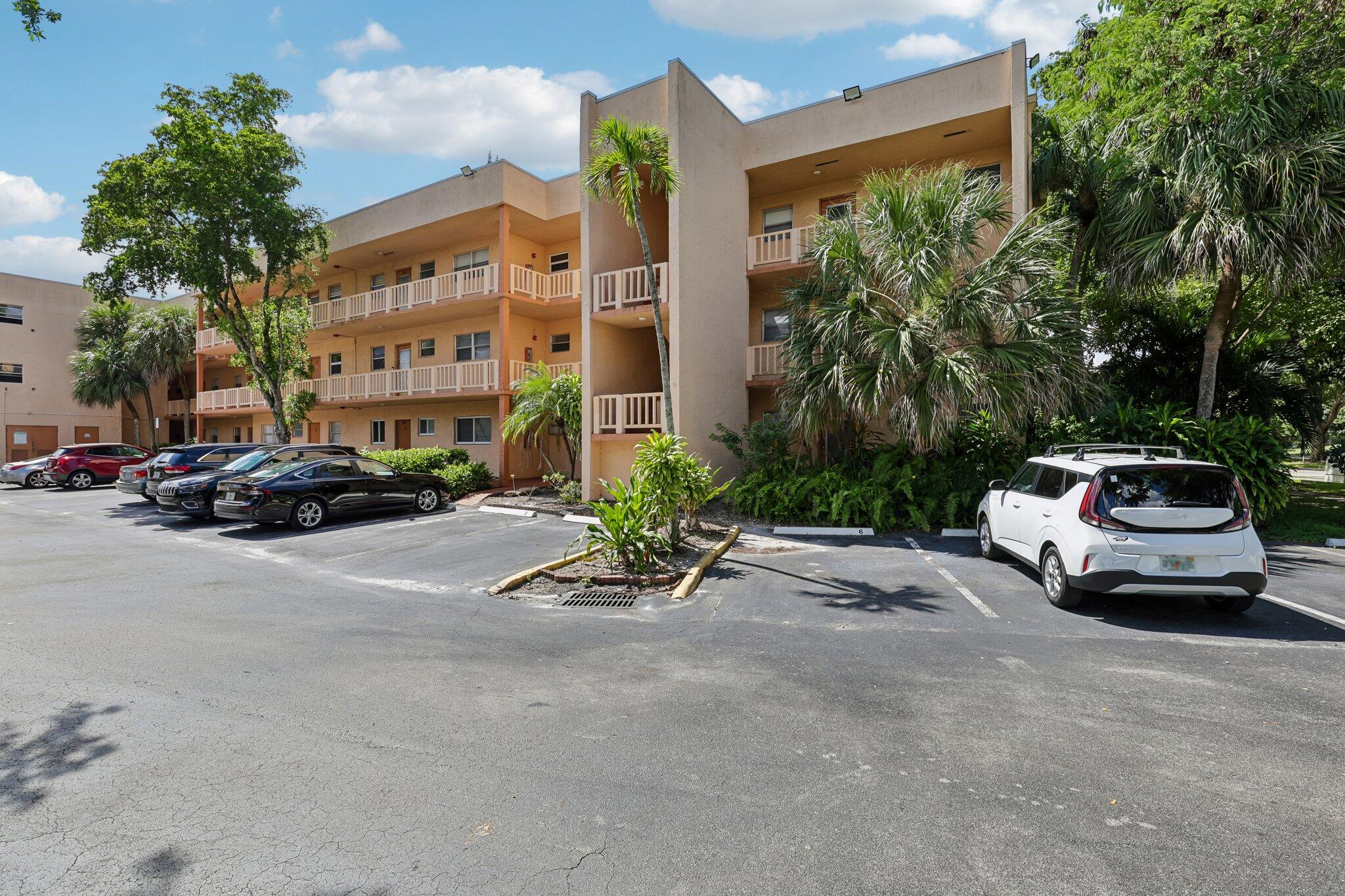 8400 LAGOS DE CAMPO Boulevard 303 Property Photo 1