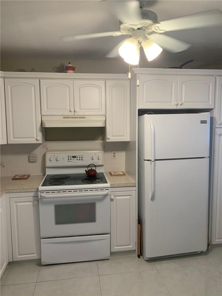 2305 Lucaya Lane L4 Property Photo 1