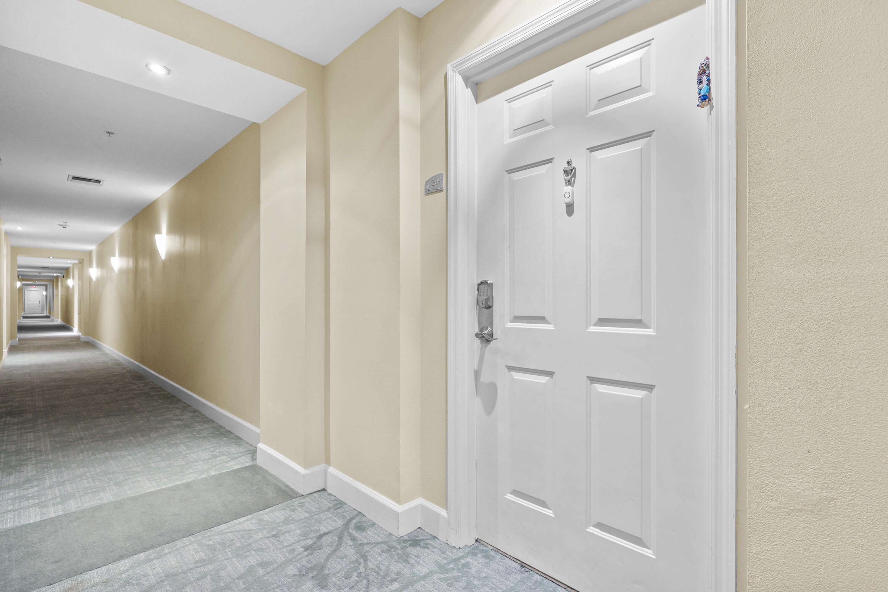 804 E Windward Way 209 Property Photo 4