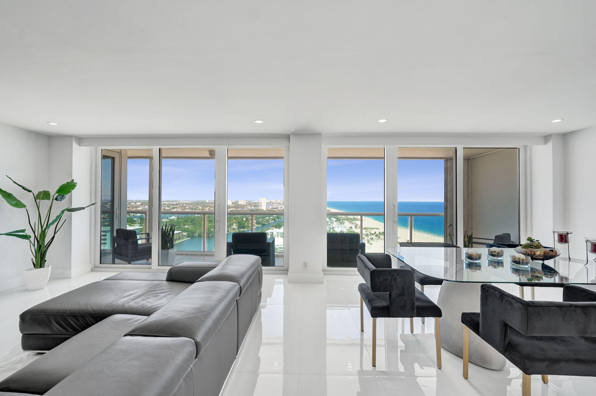 2100 S Ocean Lane 2409 Property Photo 1