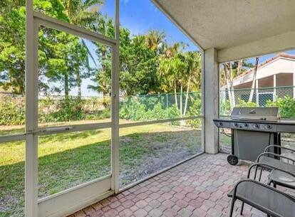 1906 Capeside Circle Property Photo 3