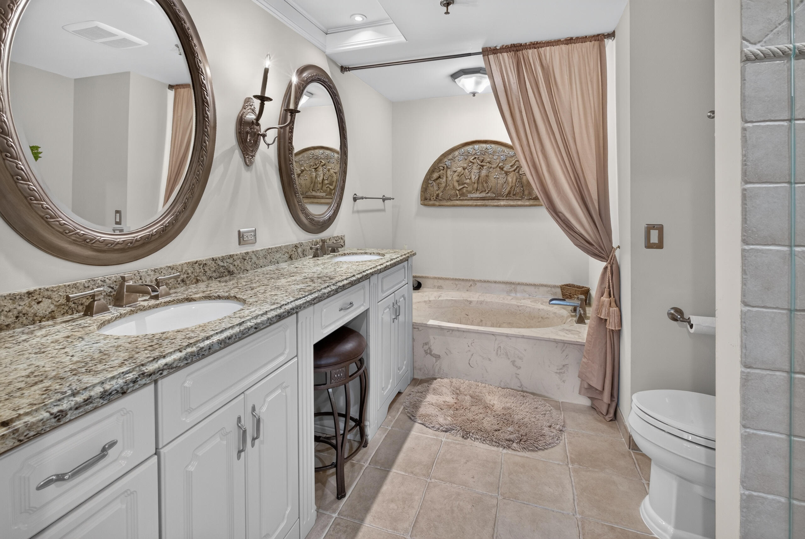 11370 Twelve Oaks Way 111 Property Photo 4