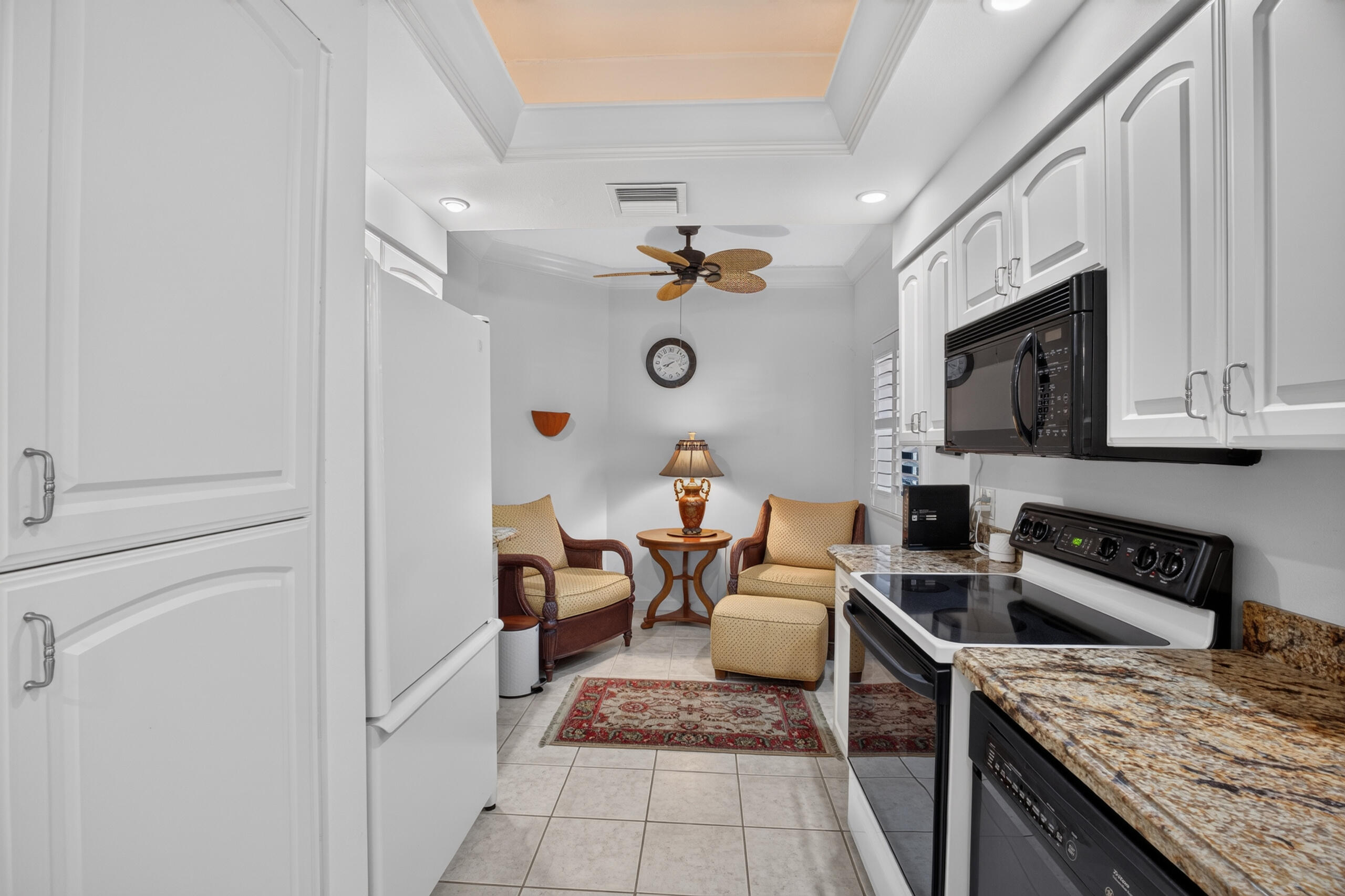 11370 Twelve Oaks Way 111 Property Photo 14