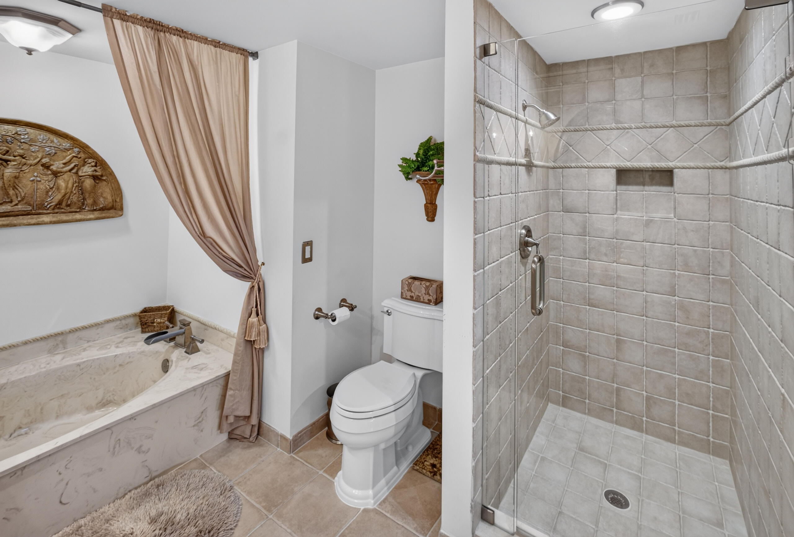 11370 Twelve Oaks Way 111 Property Photo 27