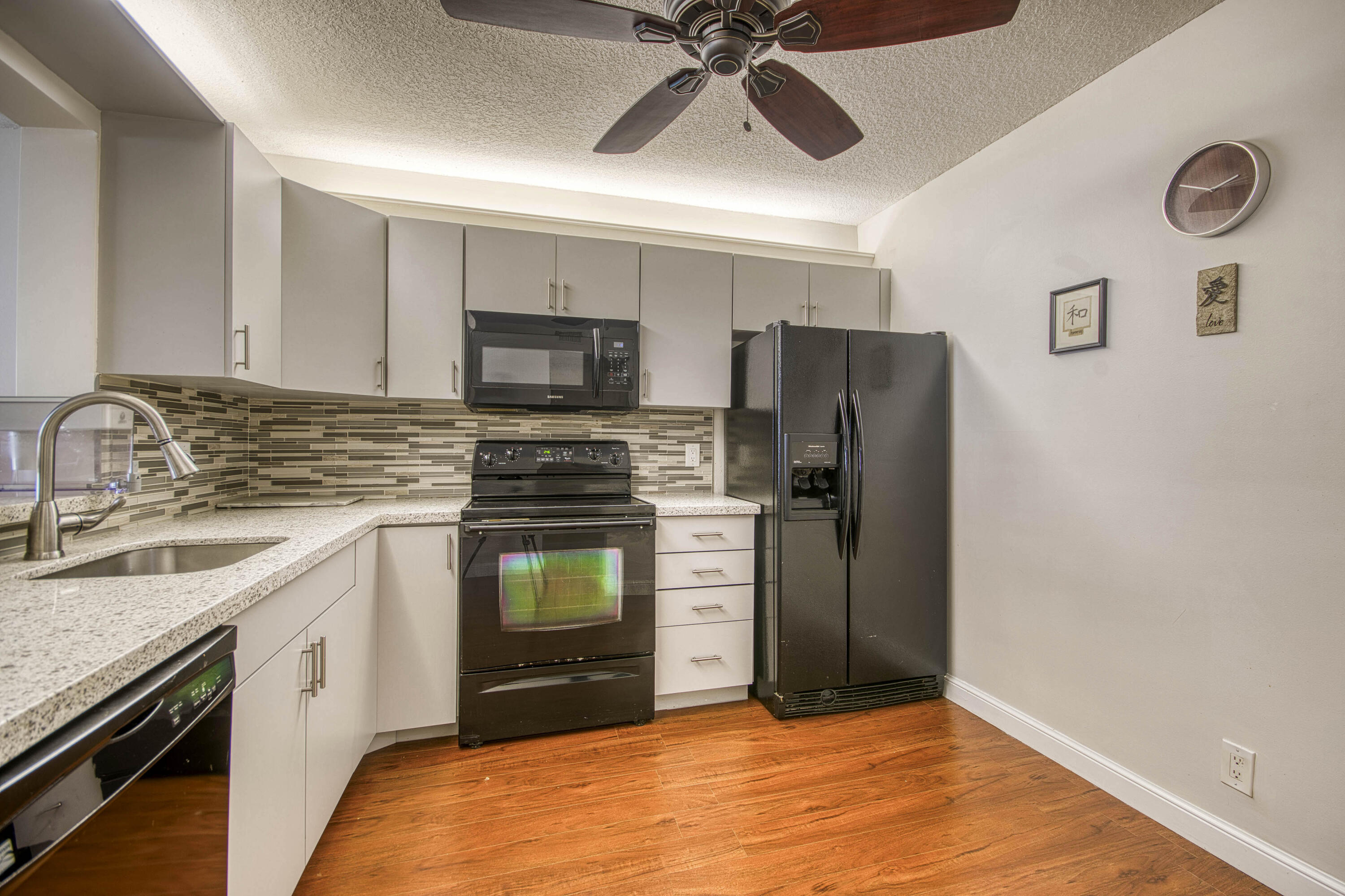 18760 Jolson Avenue 6 Property Photo 9