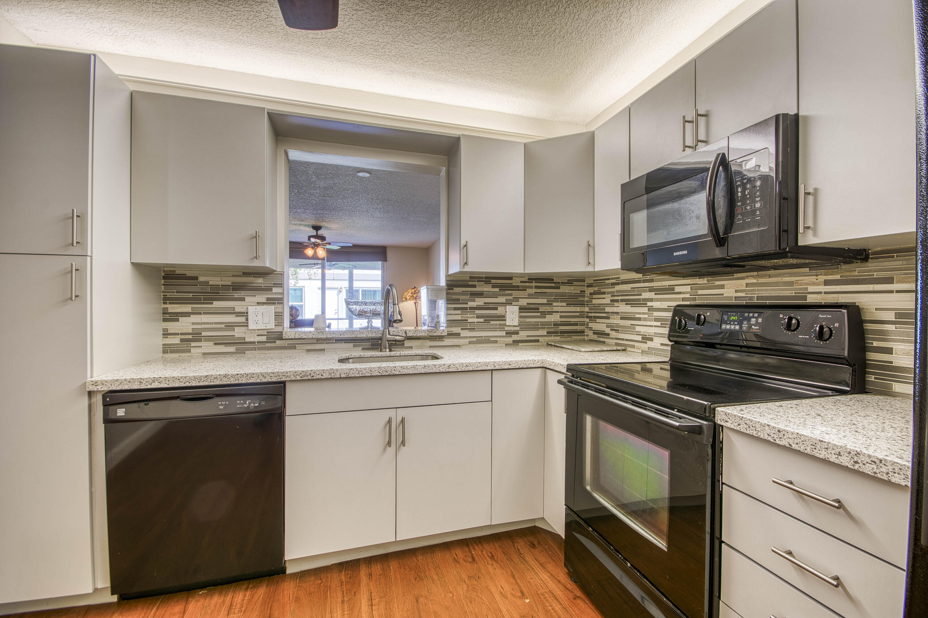 18760 Jolson Avenue 6 Property Photo 10