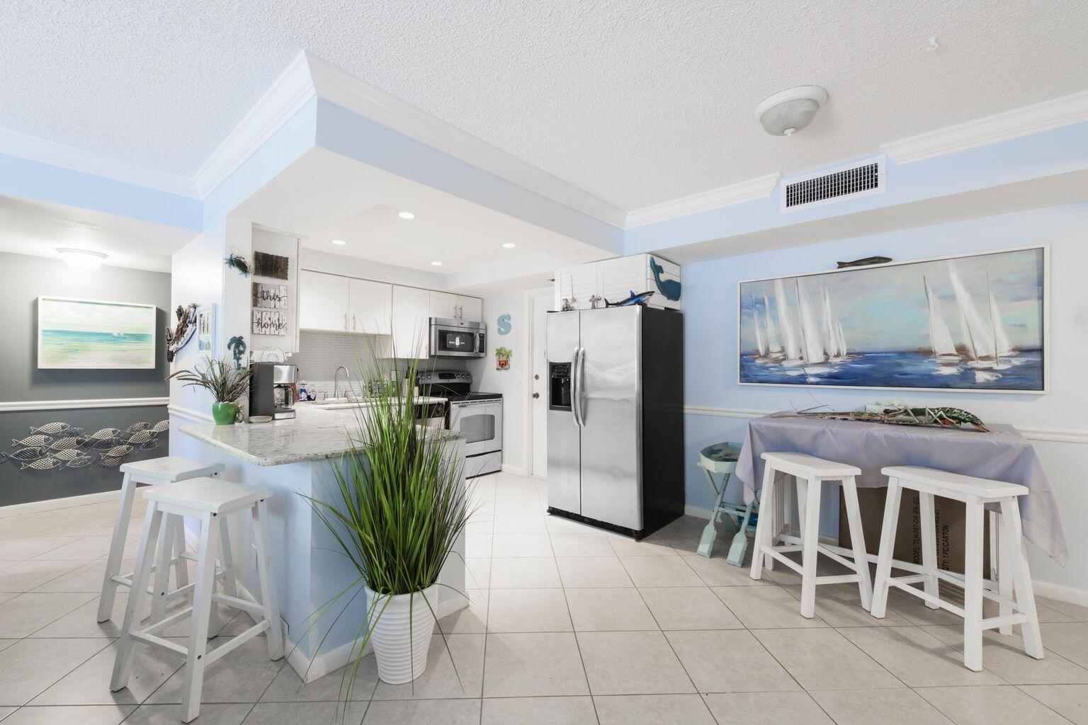 630 Ocean Drive 205 Property Photo 12
