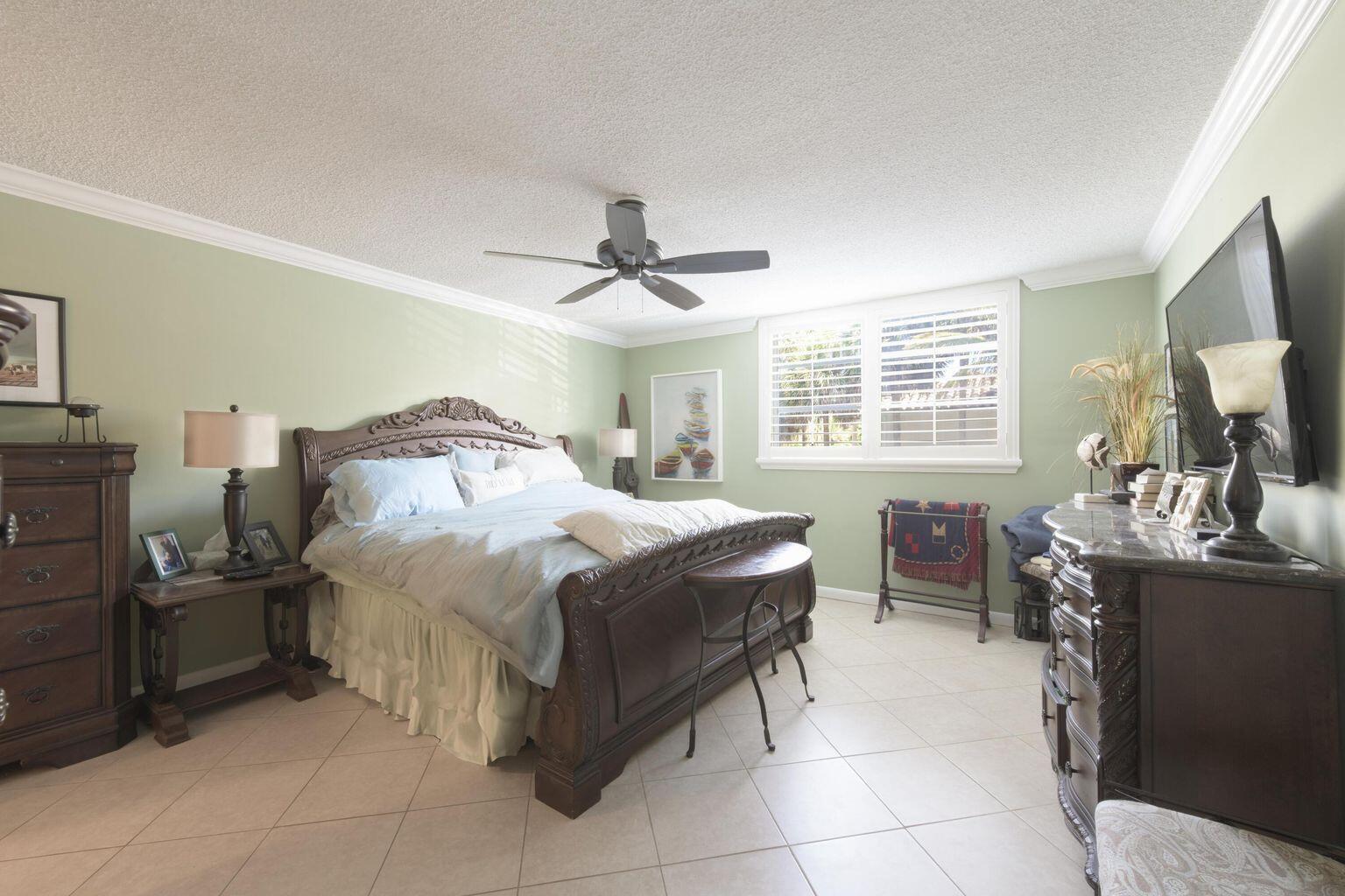 630 Ocean Drive 205 Property Photo 15