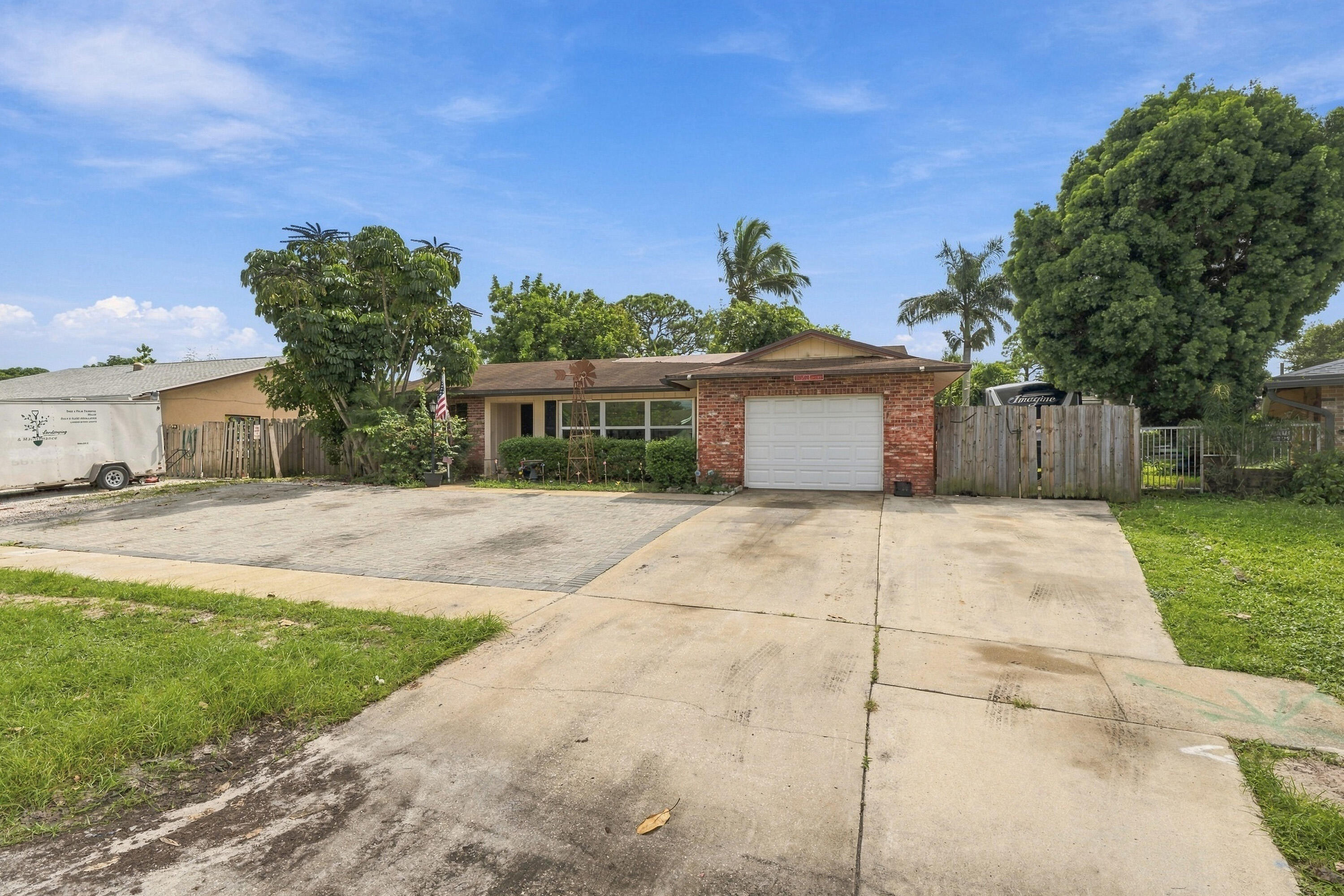 1275 Scottsdale Road S Property Photo 1