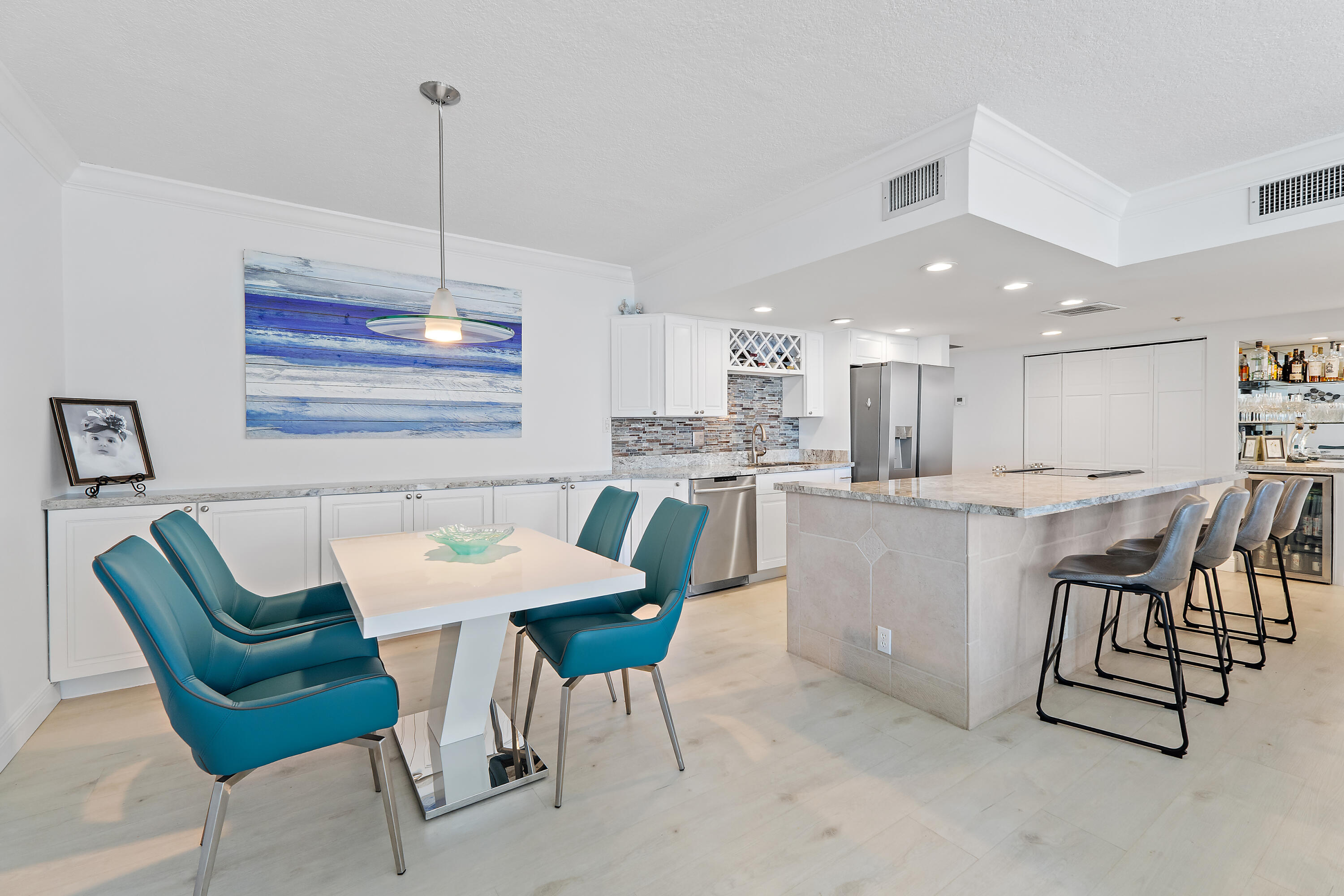 5440 N Ocean Drive Ph205 Property Photo 10