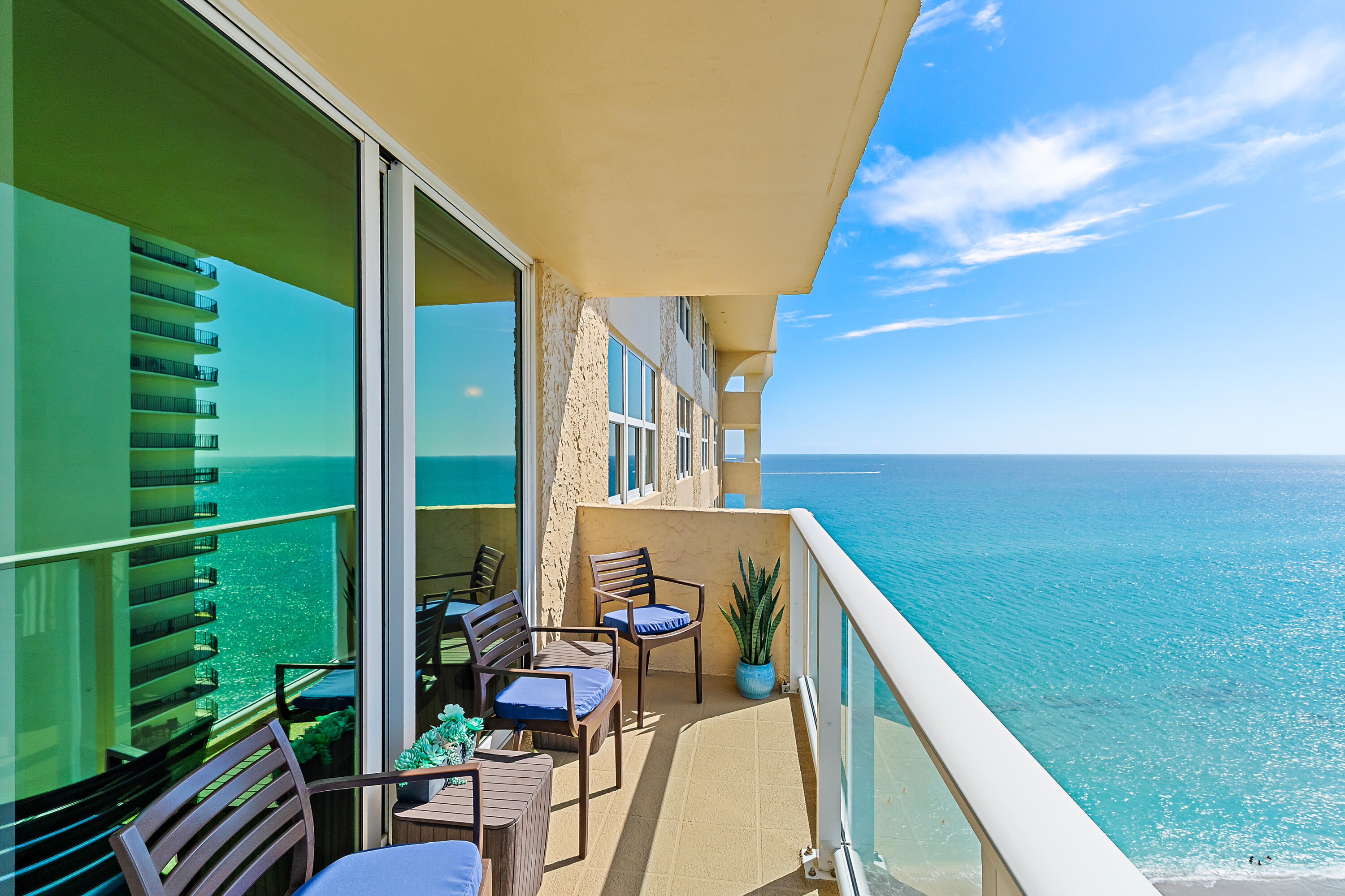 5440 N Ocean Drive Ph205 Property Photo 15