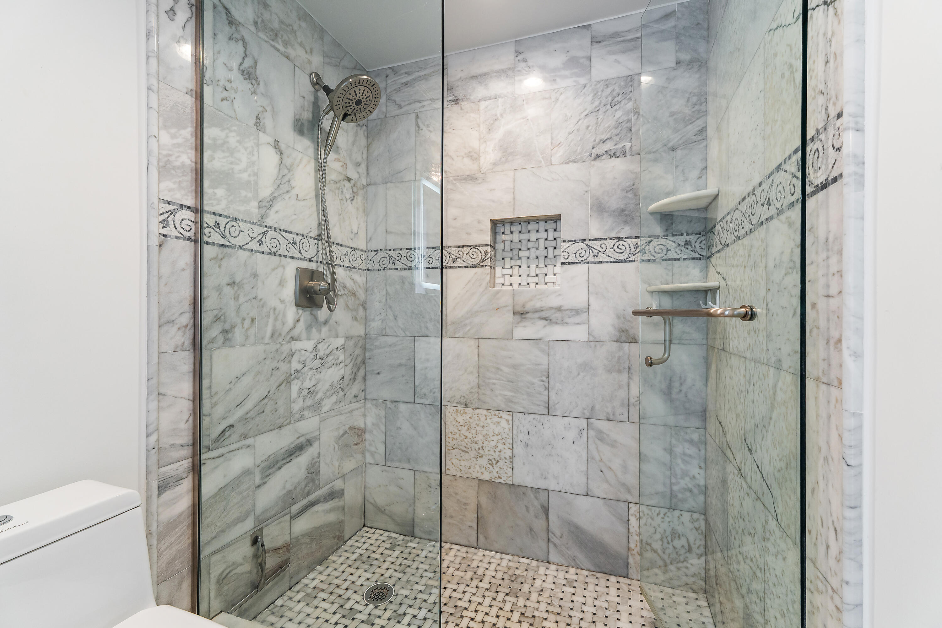 5440 N Ocean Drive Ph205 Property Photo 36