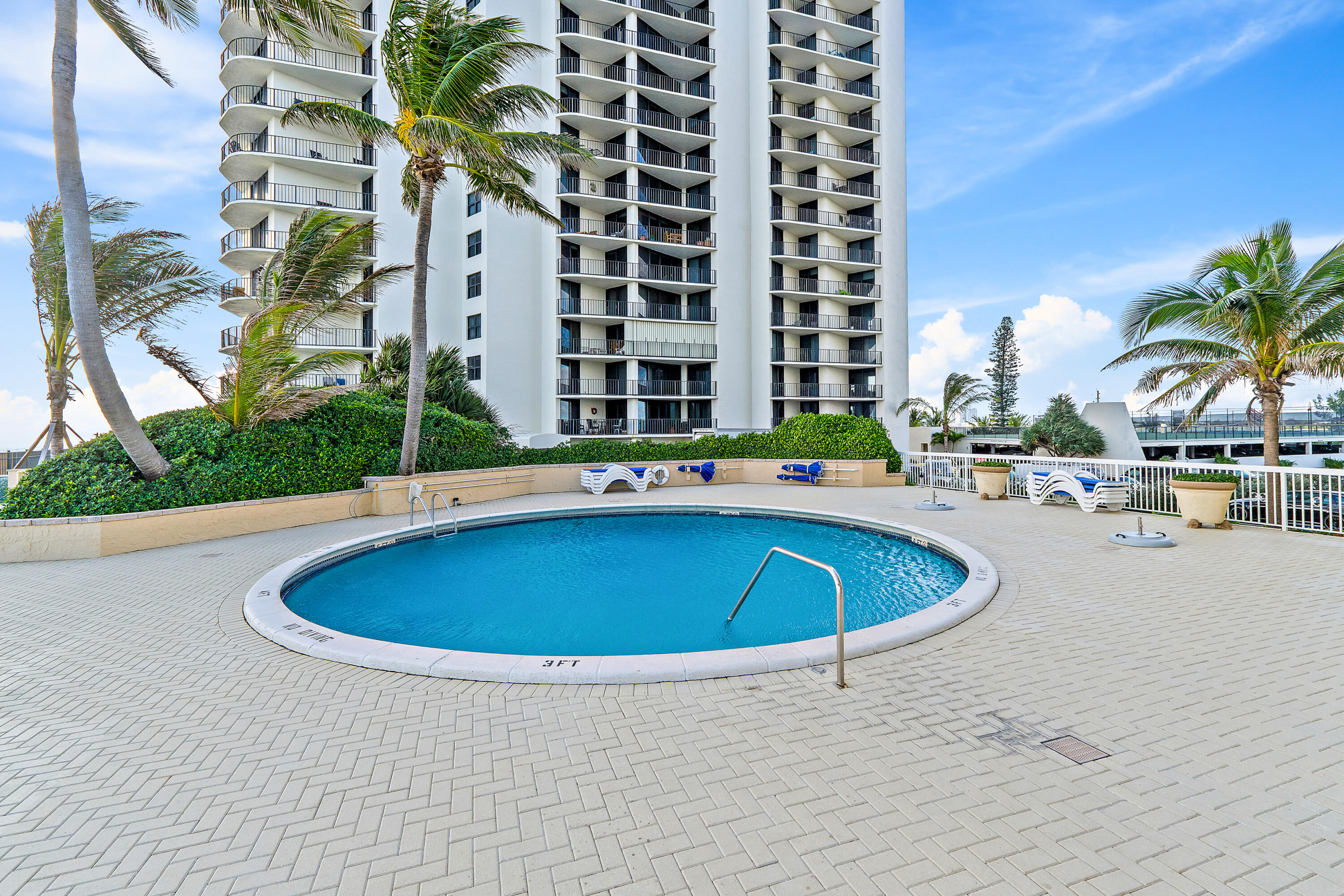 5440 N Ocean Drive Ph205 Property Photo 61