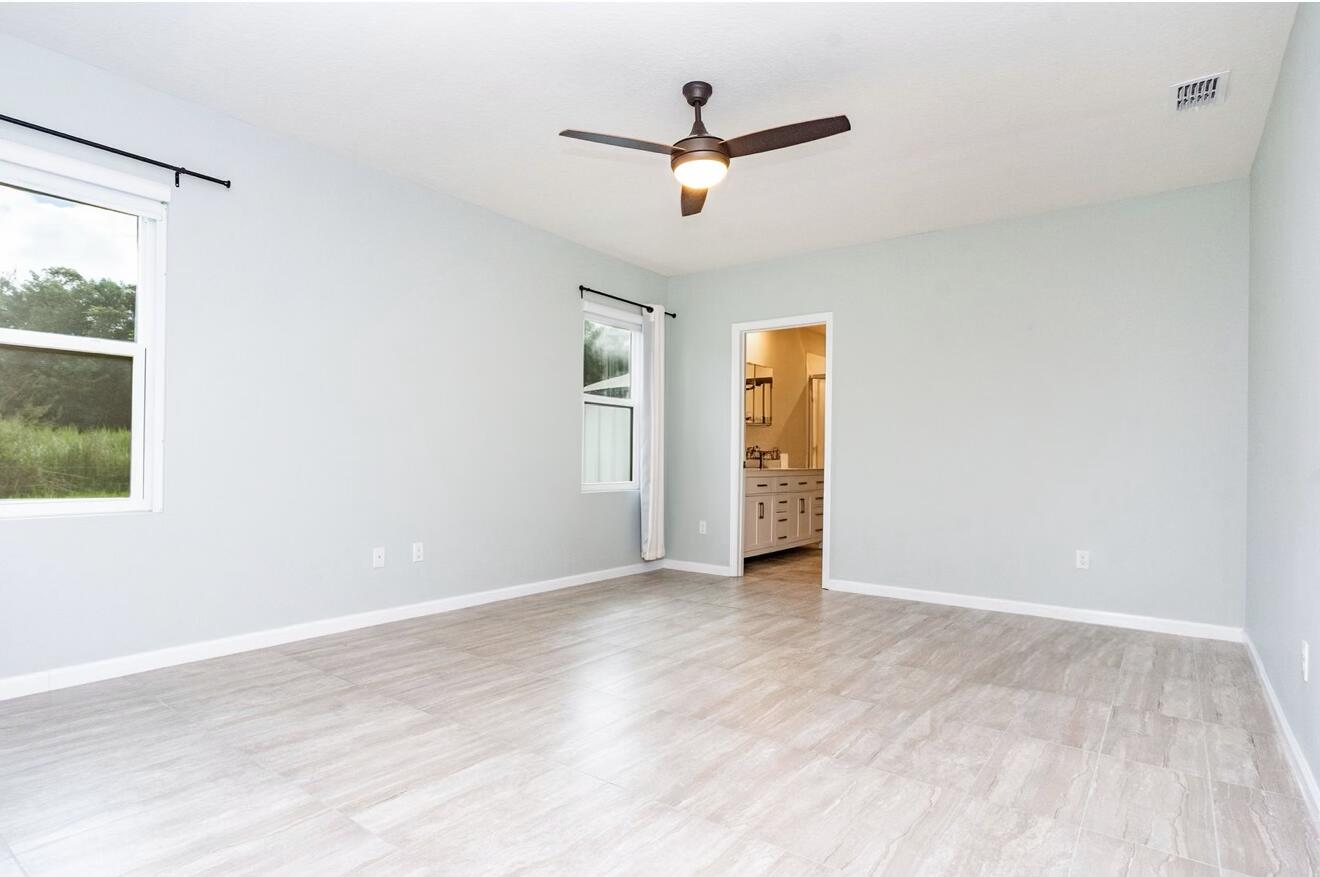 4133 Keeson Circle W Property Photo 5