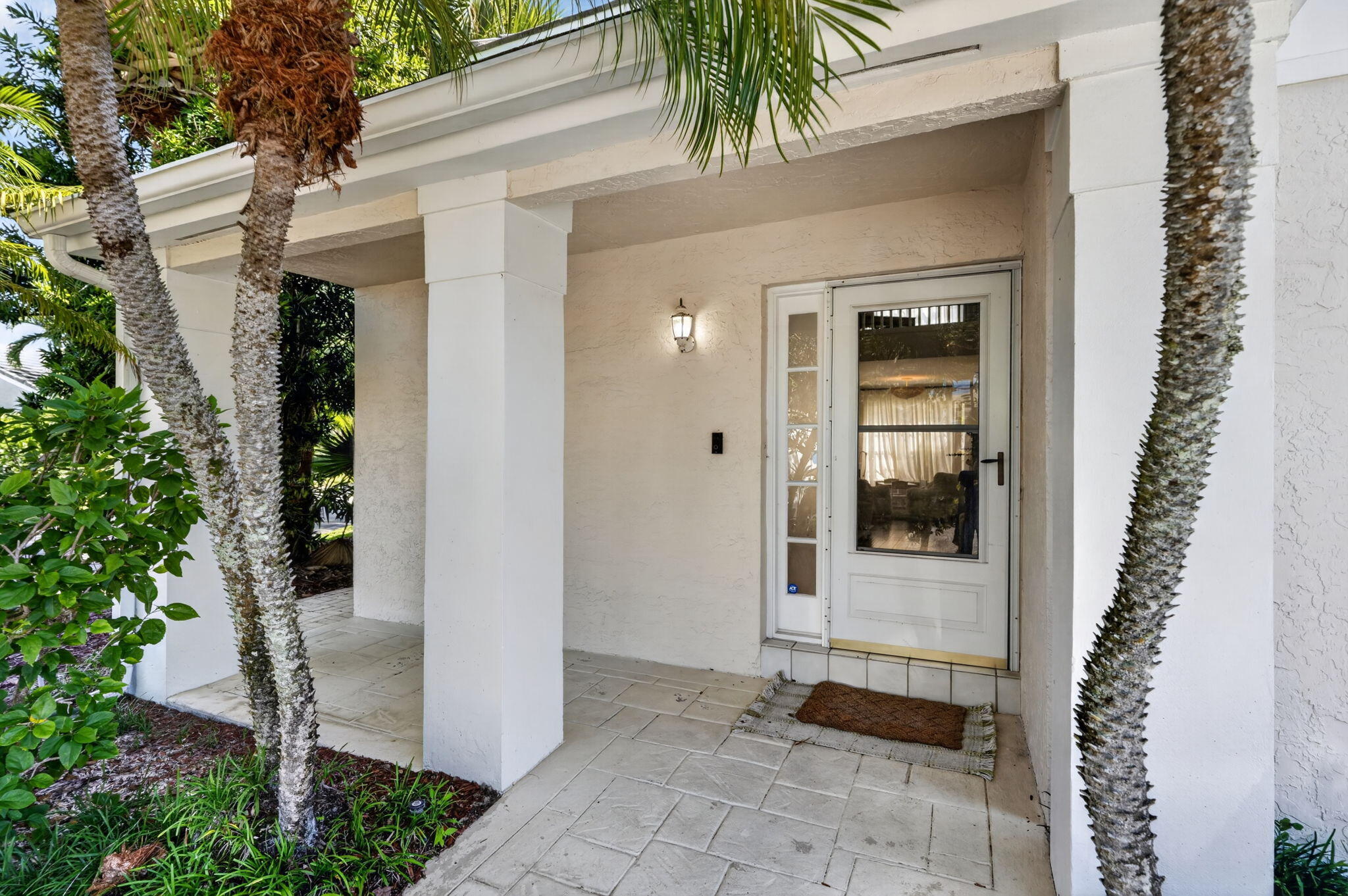 50 Admirals Court Property Photo 4