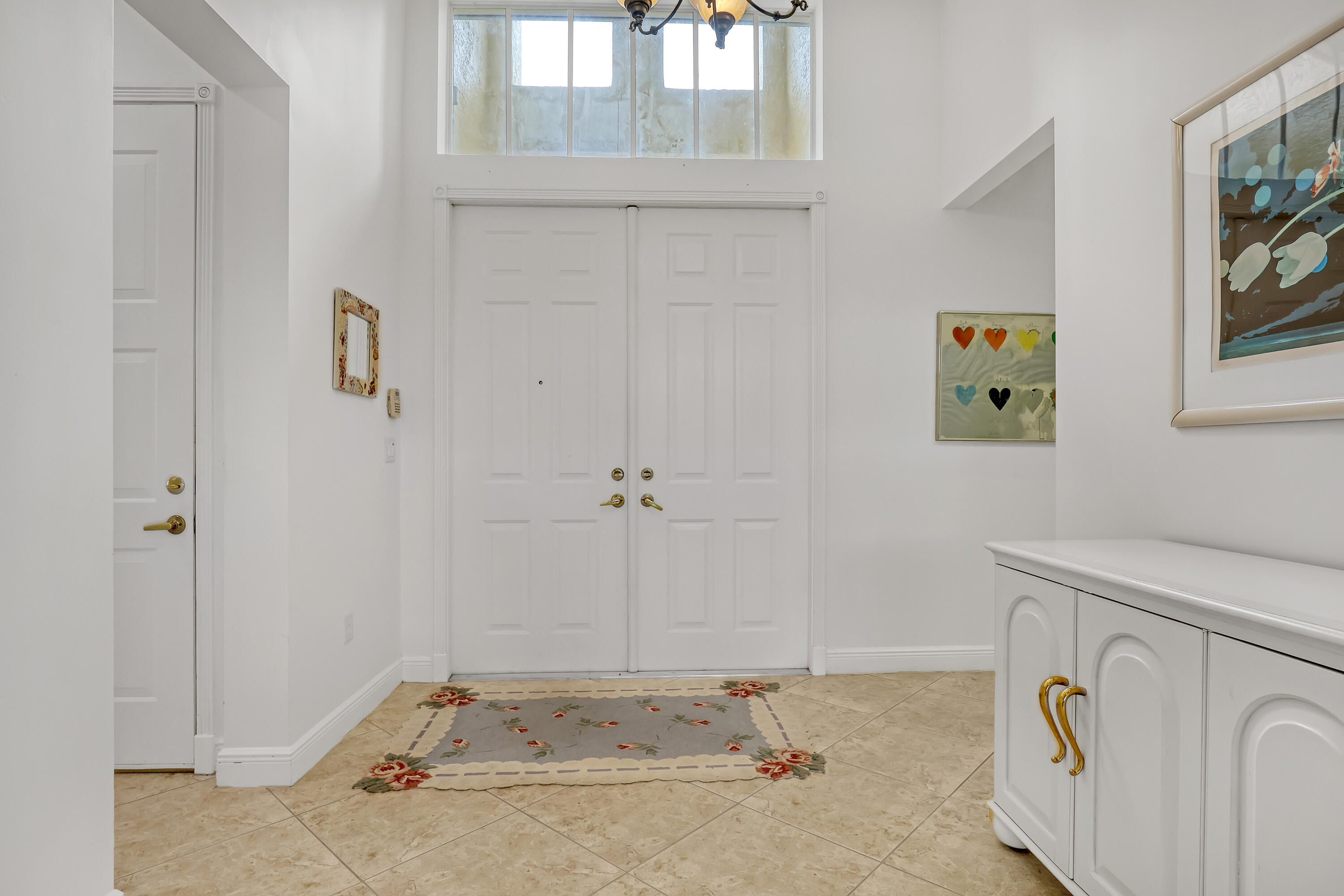 8933 Via Brilliante Property Photo 5