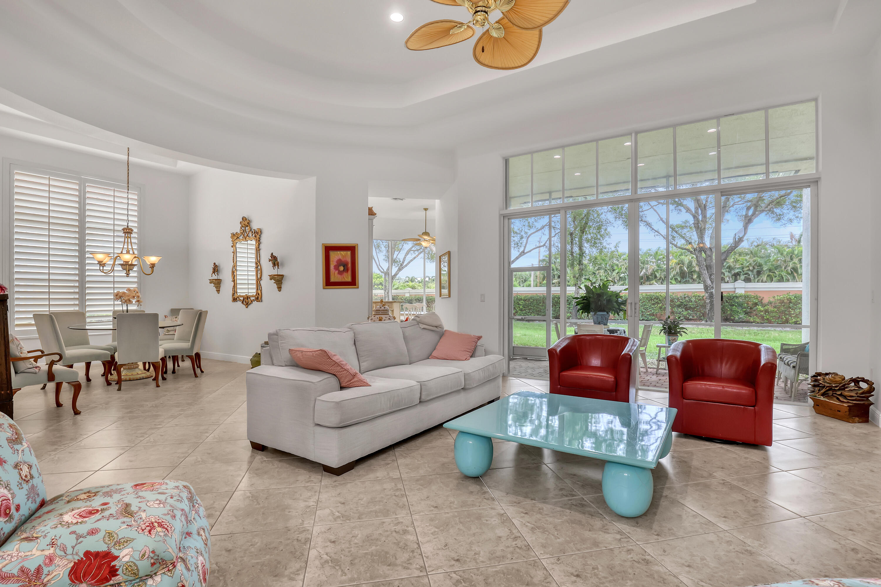 8933 Via Brilliante Property Photo 6