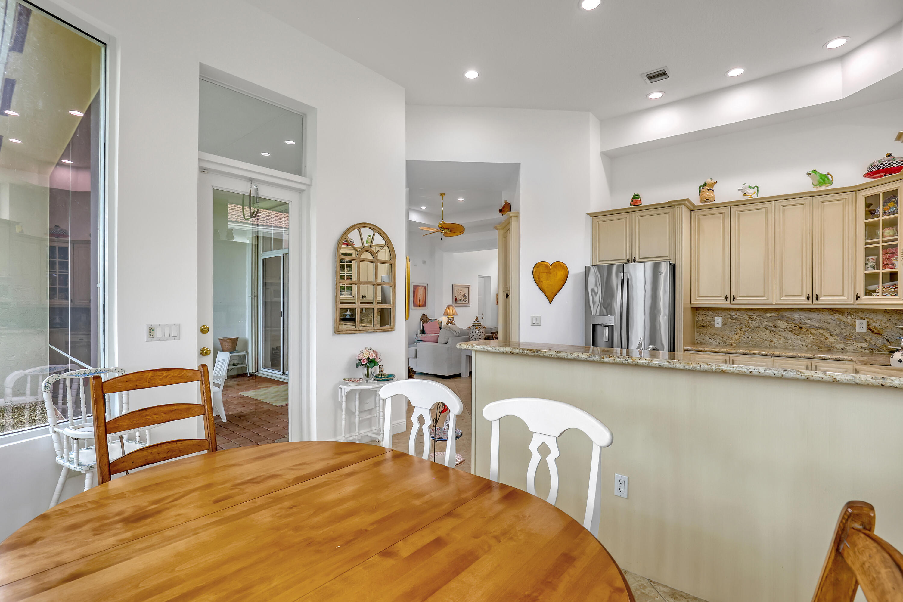 8933 Via Brilliante Property Photo 10