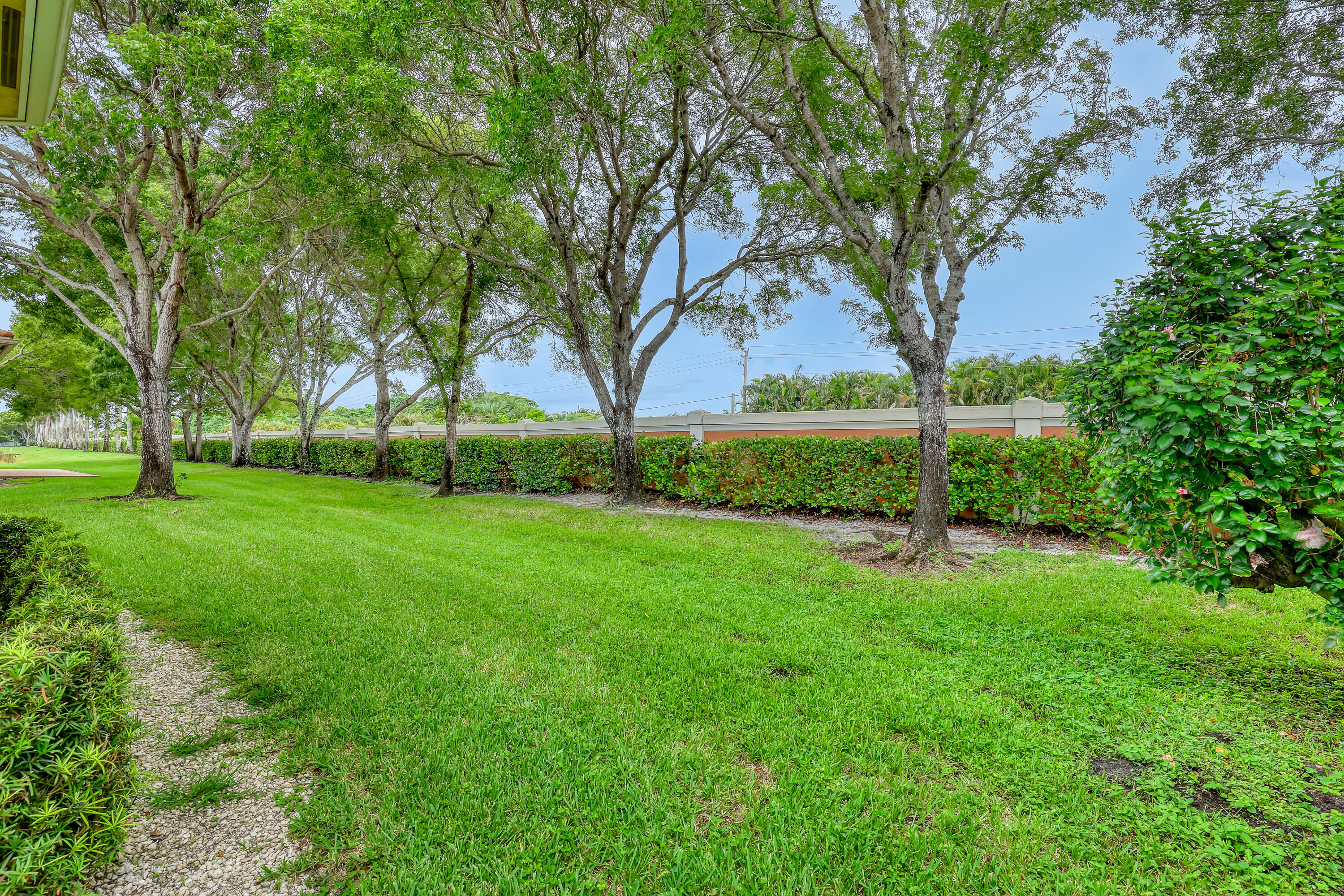 8933 Via Brilliante Property Photo 32