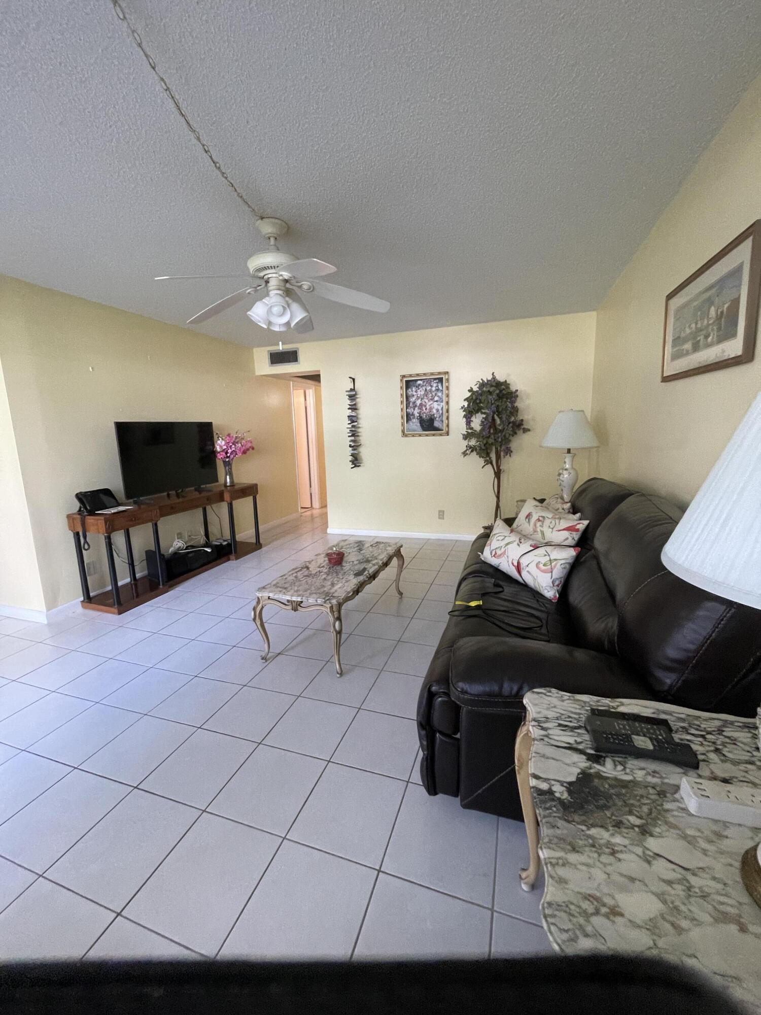 558 Durham T Property Photo 1