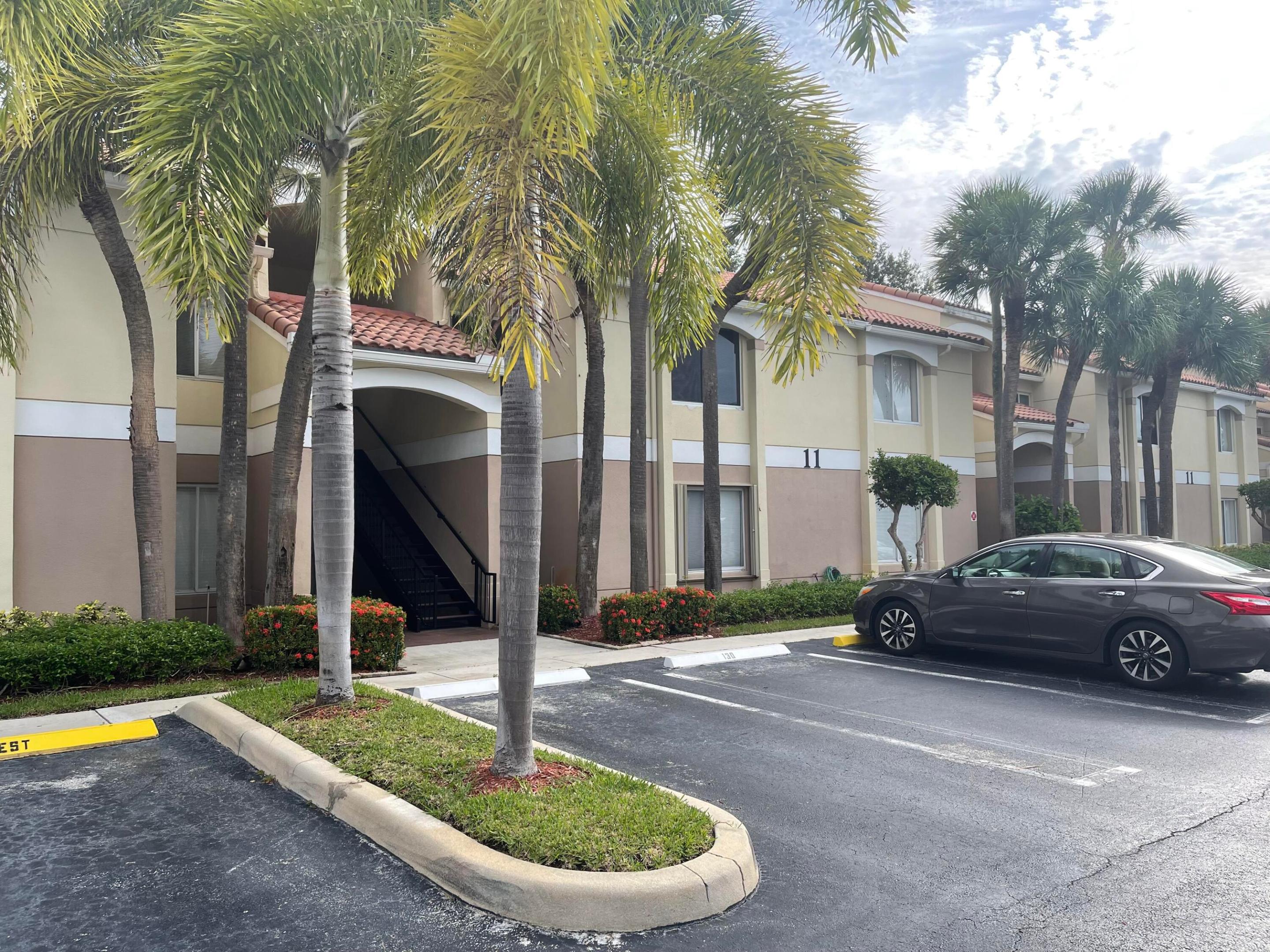815 W Boynton Beach Boulevard 11-203 Property Photo 1