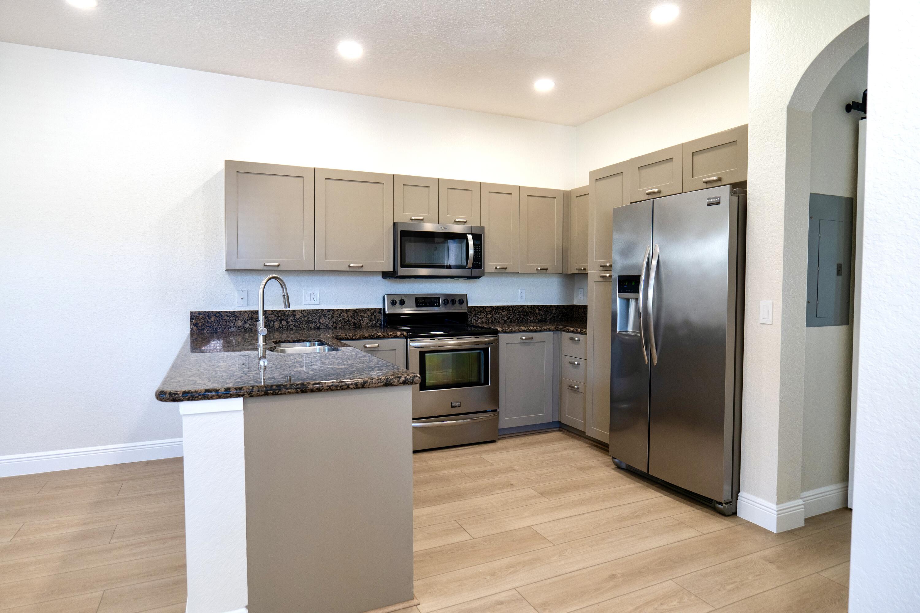 49 Se Sedona Circle 202 Property Photo 3
