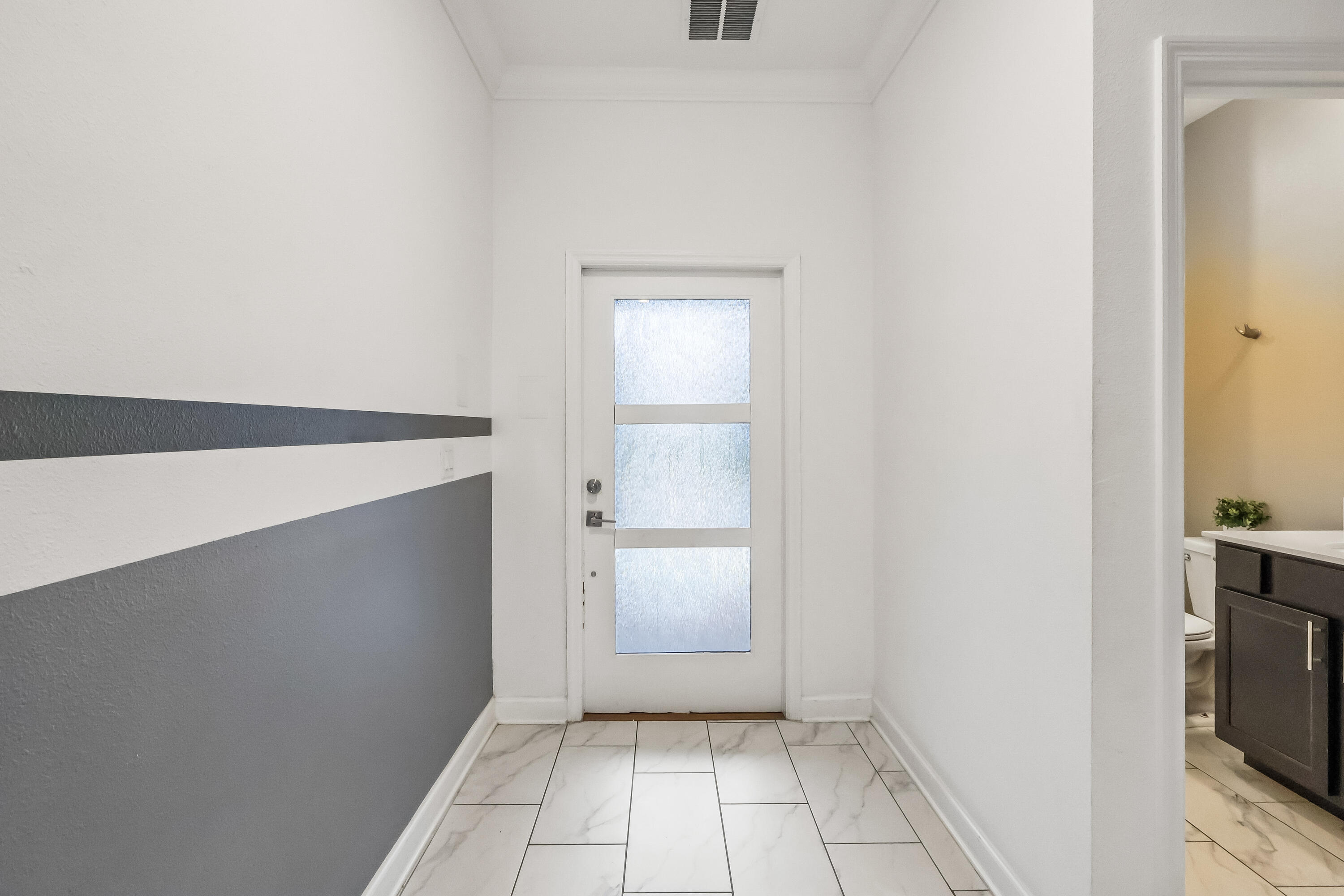 1022 Splash Shot Place Property Photo 11