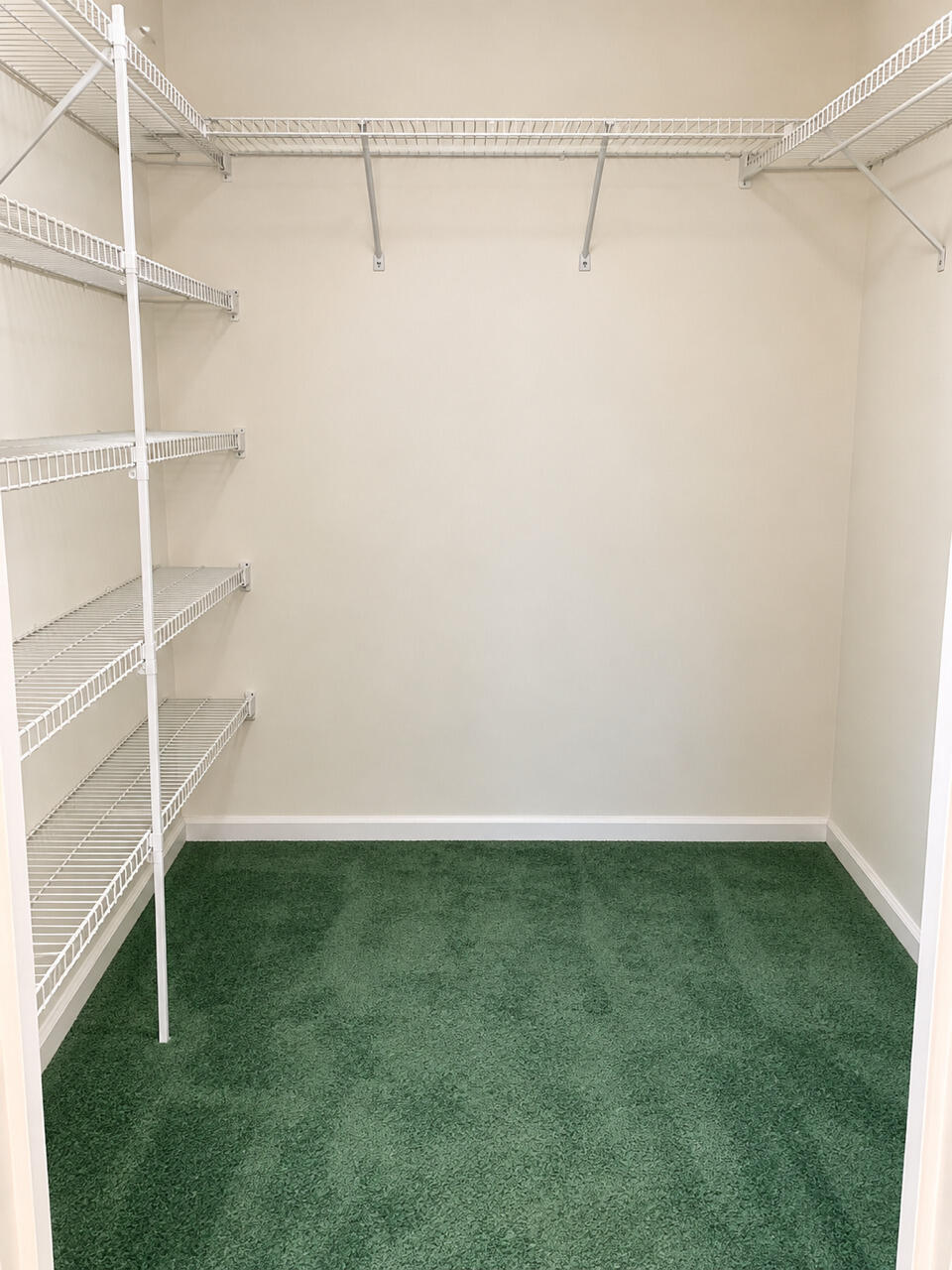 5253 Brisata Circle F Property Photo 9