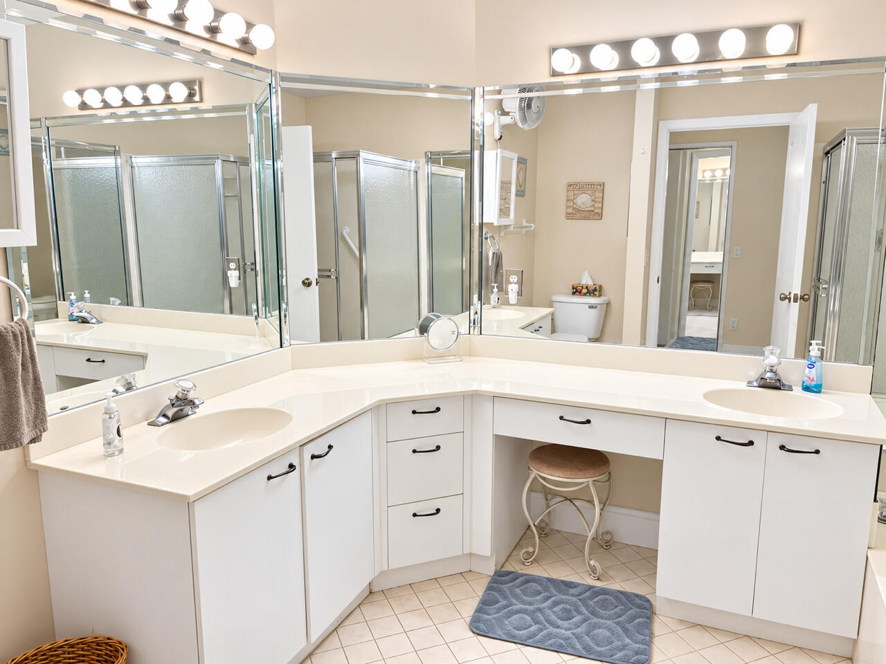 5253 Brisata Circle F Property Photo 10