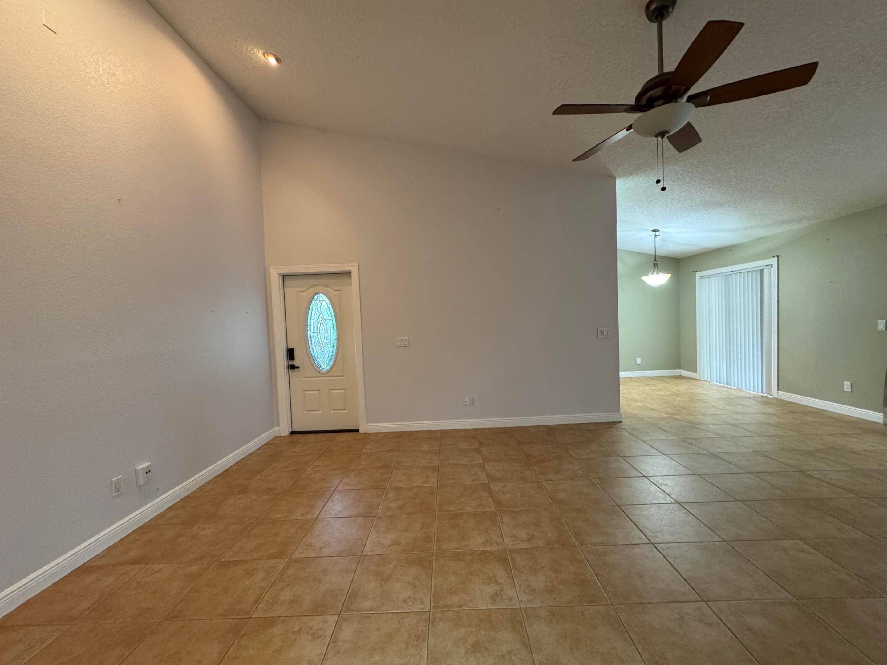 72 Se Taho Terrace Property Photo 8