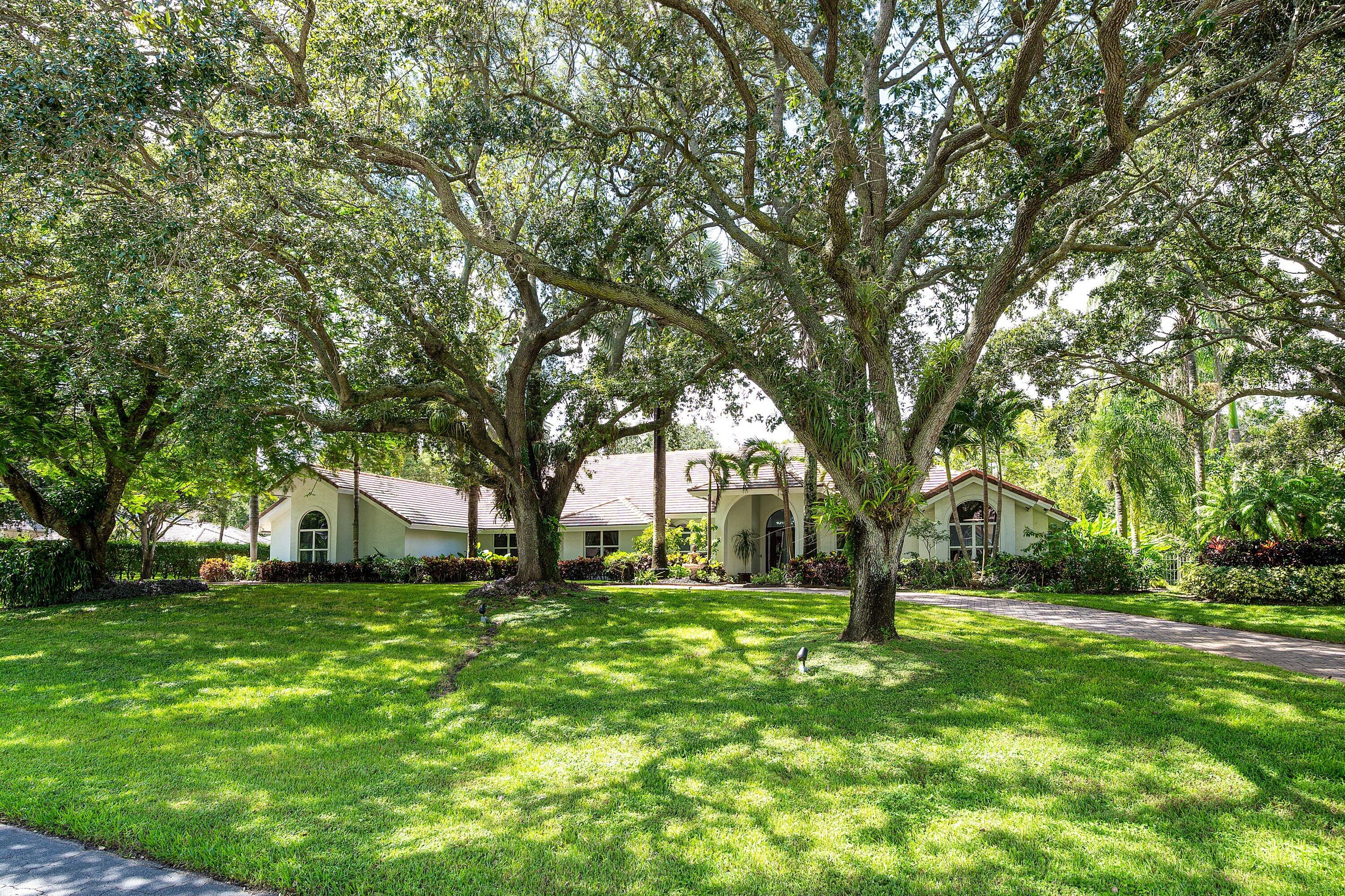 17888 Fieldbrook Circle W Property Photo 7
