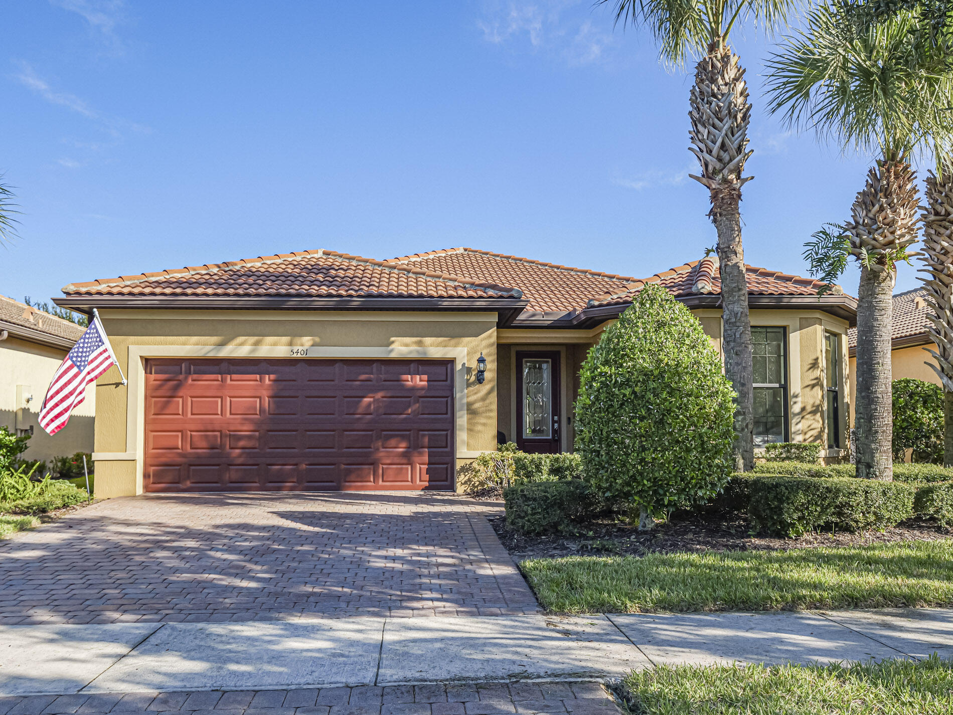 5401 Antigua Circle Property Photo 1