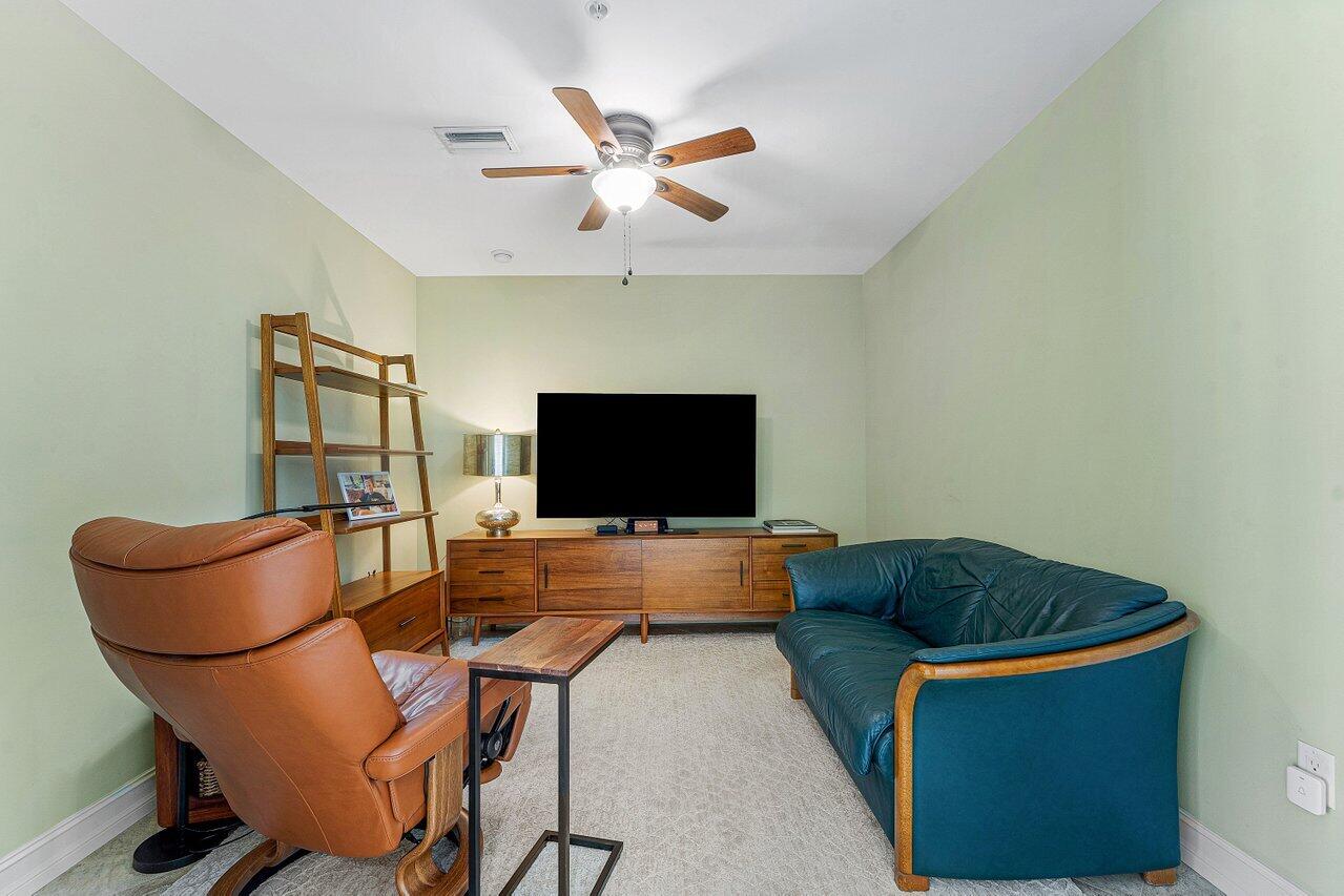 801 S Olive Avenue 1506 Property Photo 4