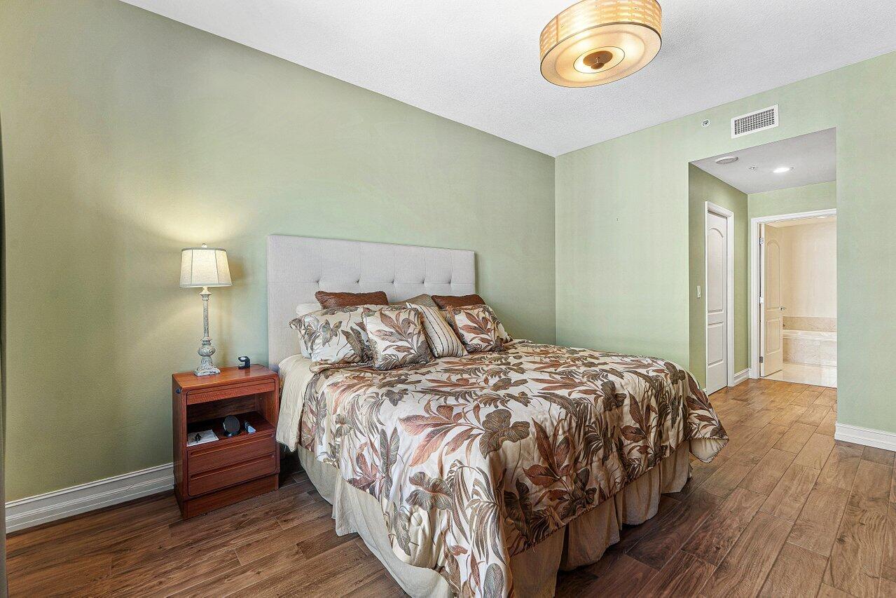 801 S Olive Avenue 1506 Property Photo 18