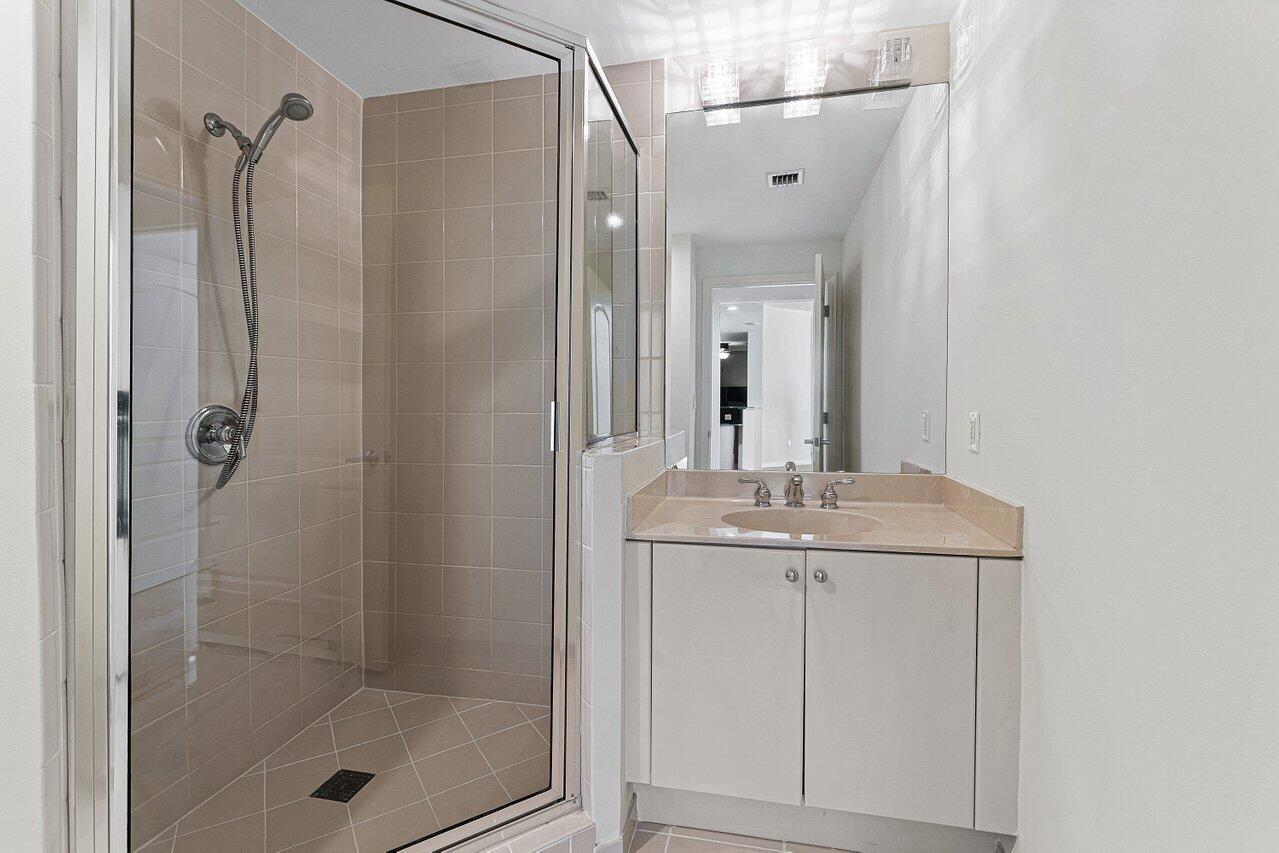 801 S Olive Avenue 1506 Property Photo 26