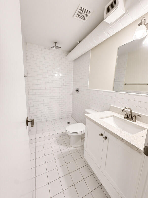 1001 Ne 80th Street 3 Property Photo 3