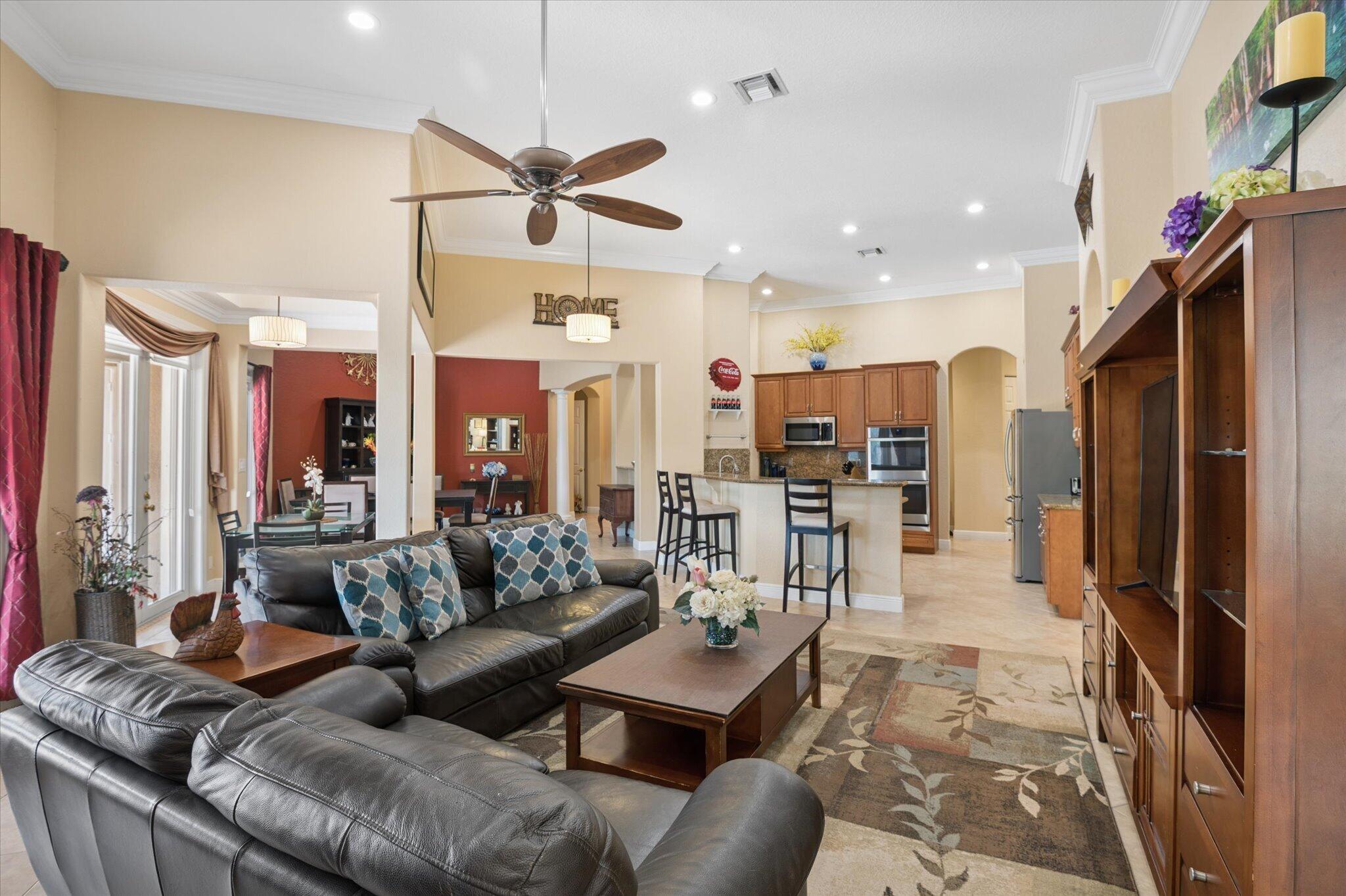 10888 Nw 67th Place Property Photo 6