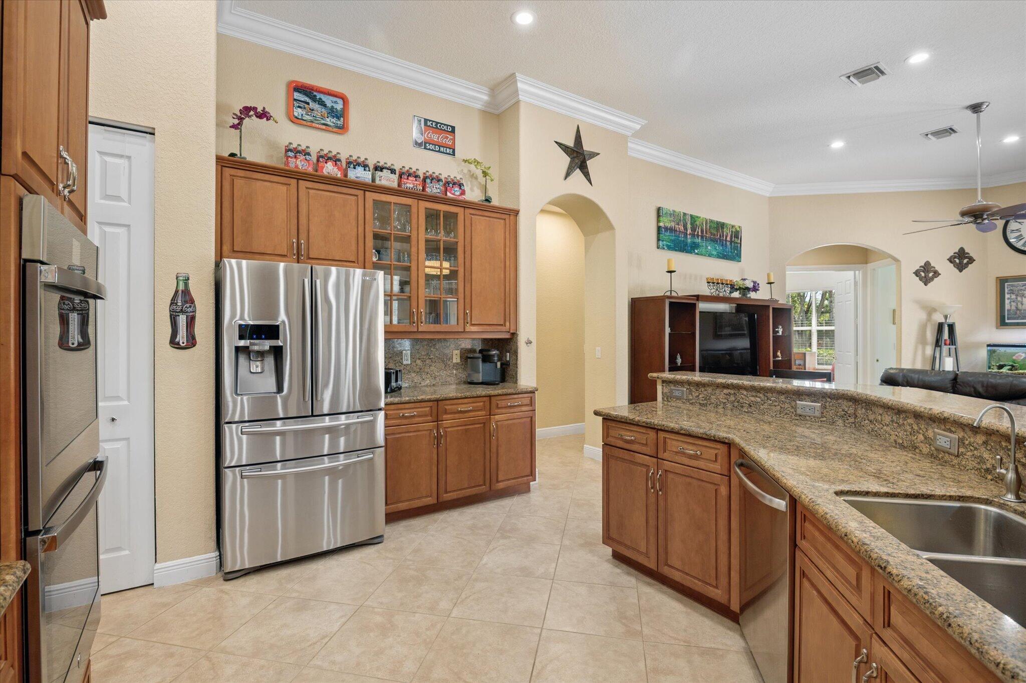 10888 Nw 67th Place Property Photo 11