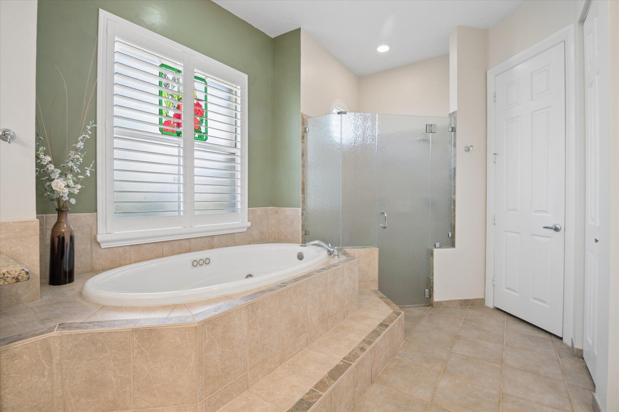 10888 Nw 67th Place Property Photo 14