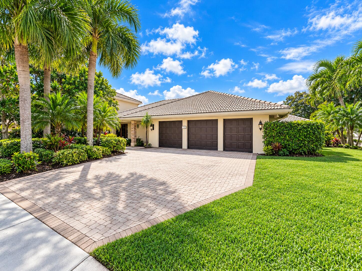 16821 Rose Apple Drive Property Photo 8