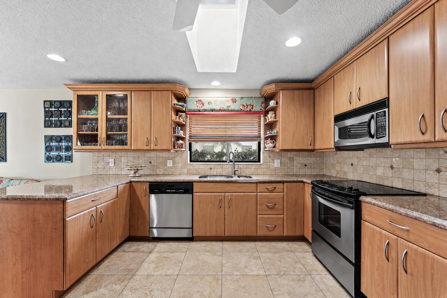 16821 Rose Apple Drive Property Photo 20