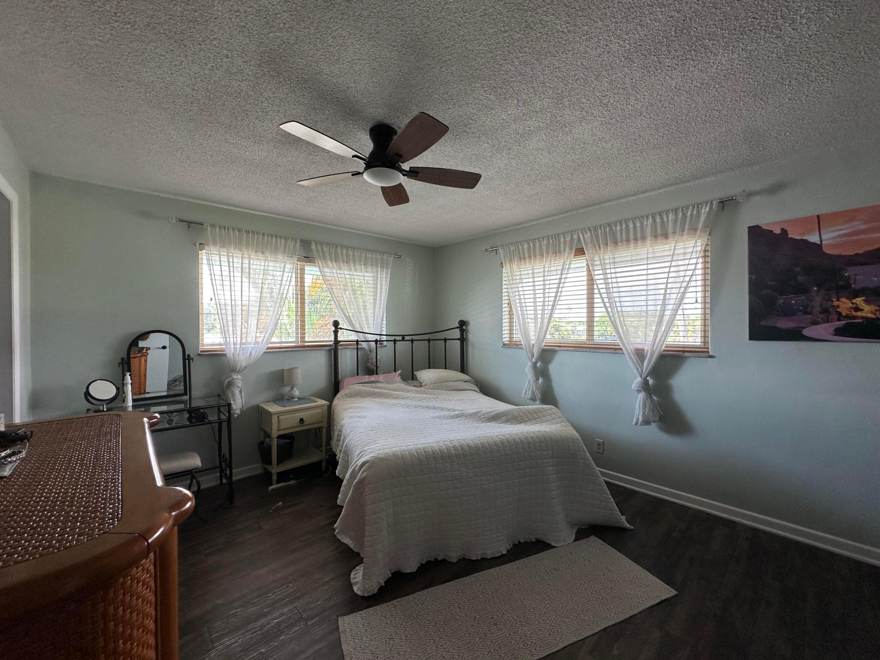 322 N Federal Highway 238-n Property Photo 12