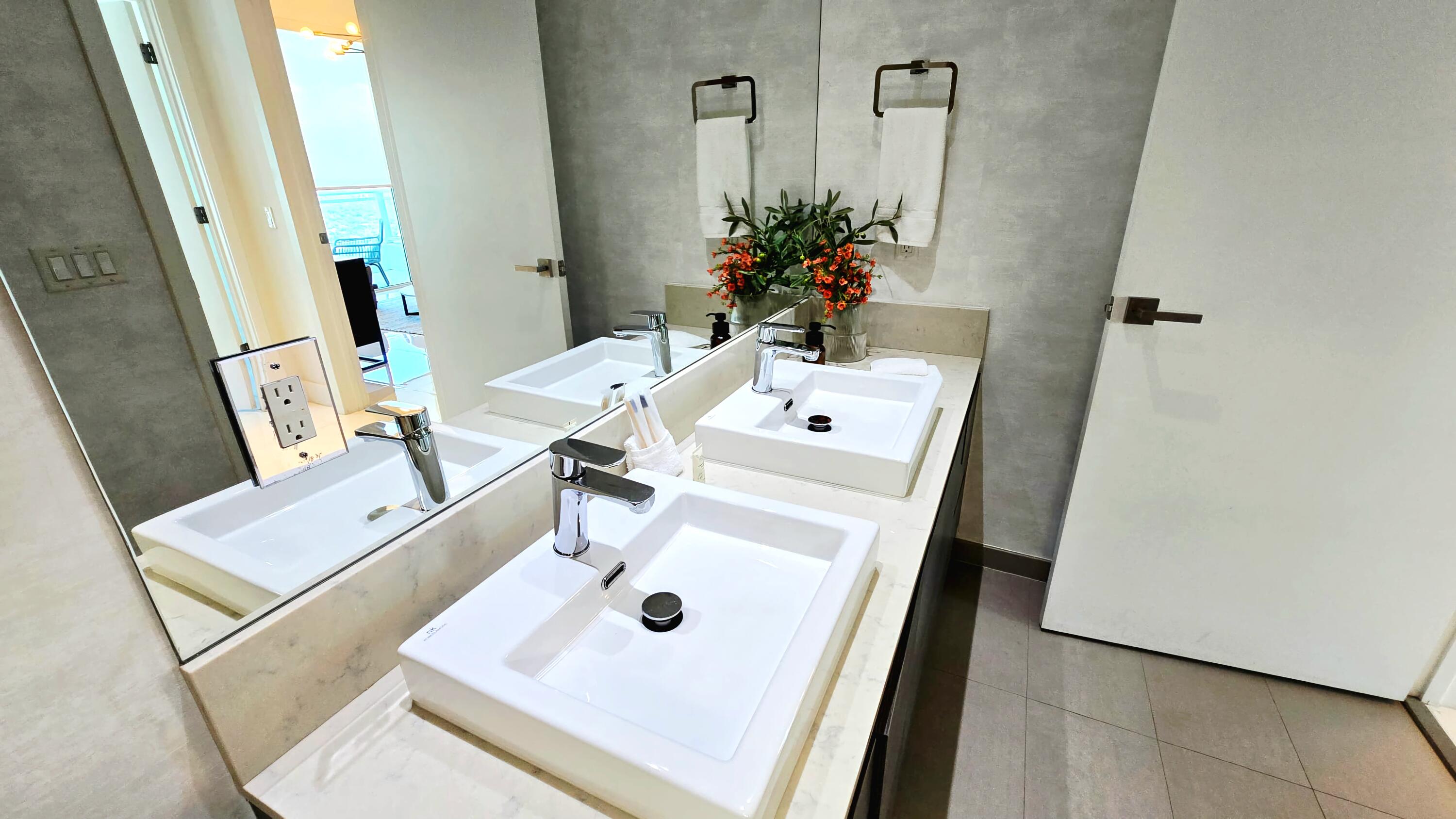 1080 Brickell Avenue 4207 Property Photo 39