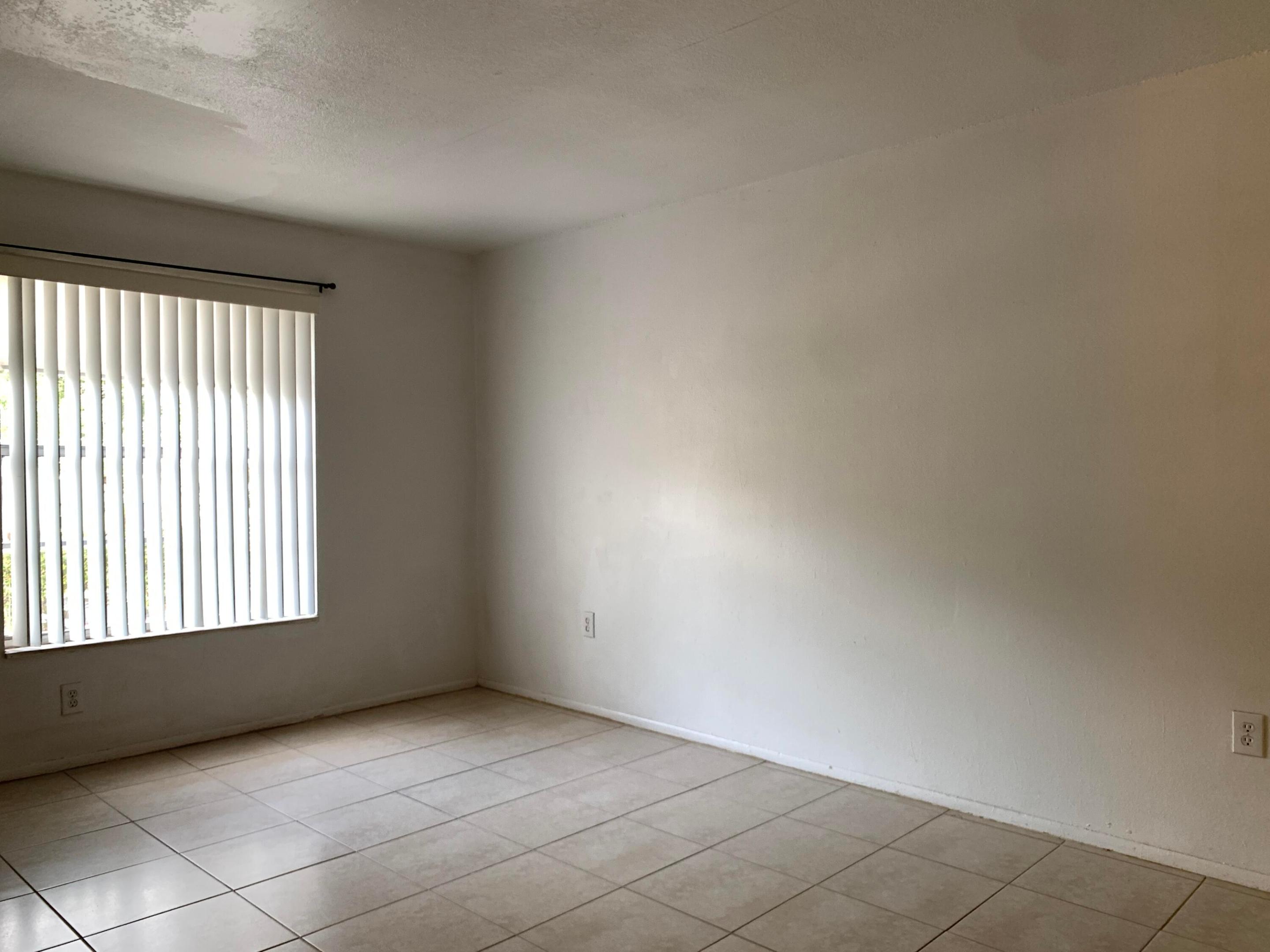 431 Executive Center Drive 206 Property Photo 6