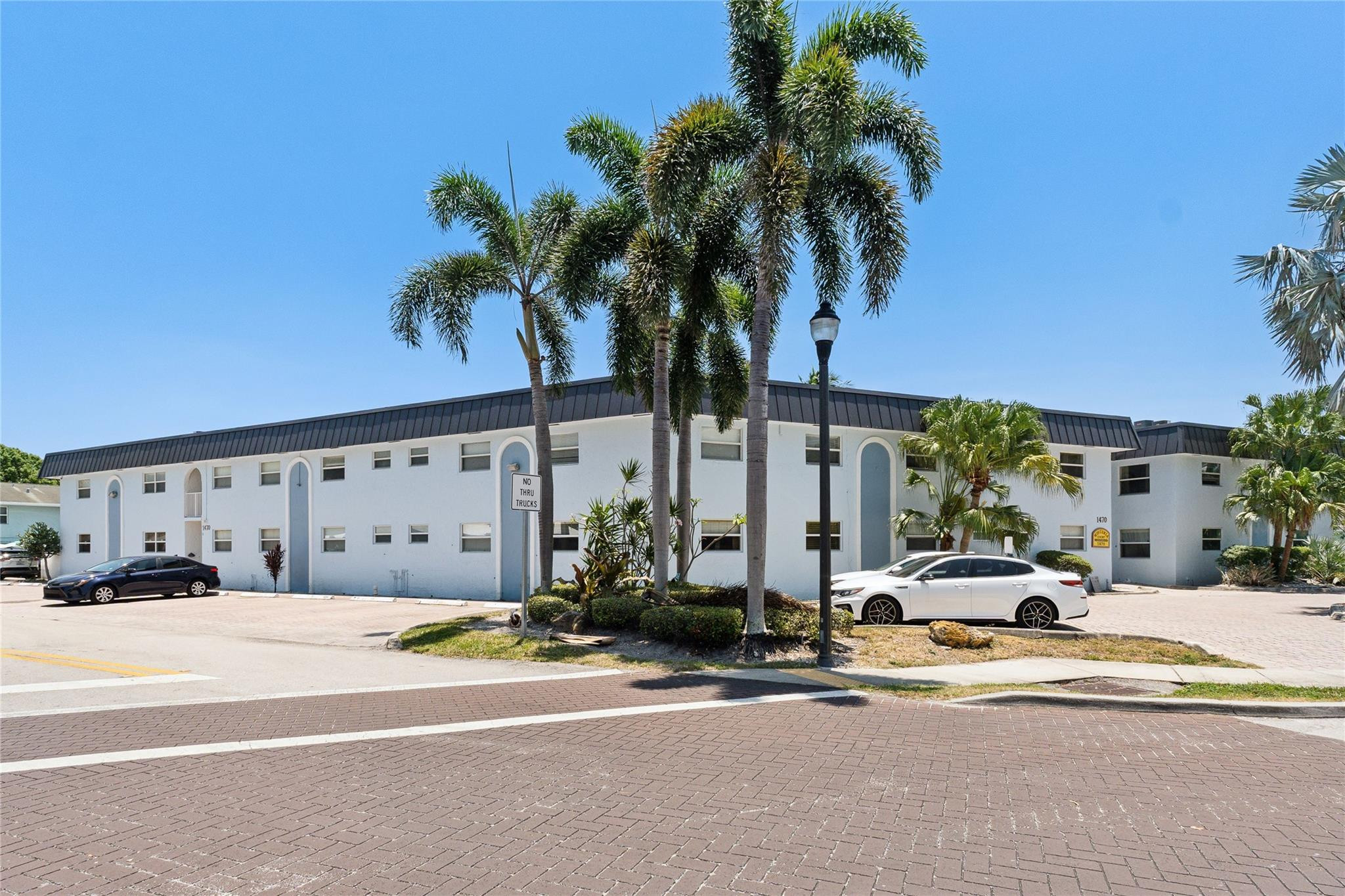 1470 N Dixie Highway 19 Property Photo 12