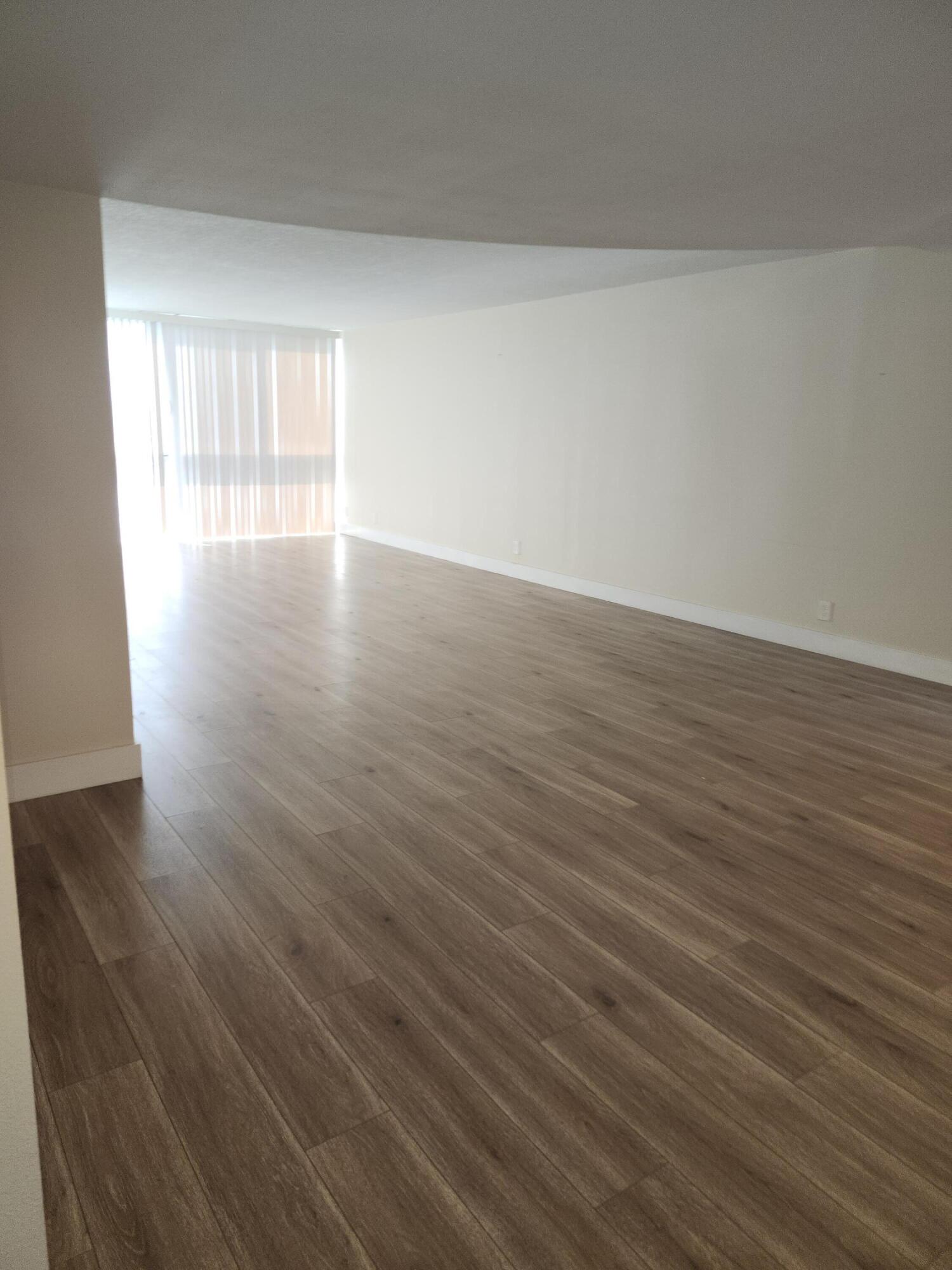 301 Lake Shore Drive Apt 409 Property Photo 13