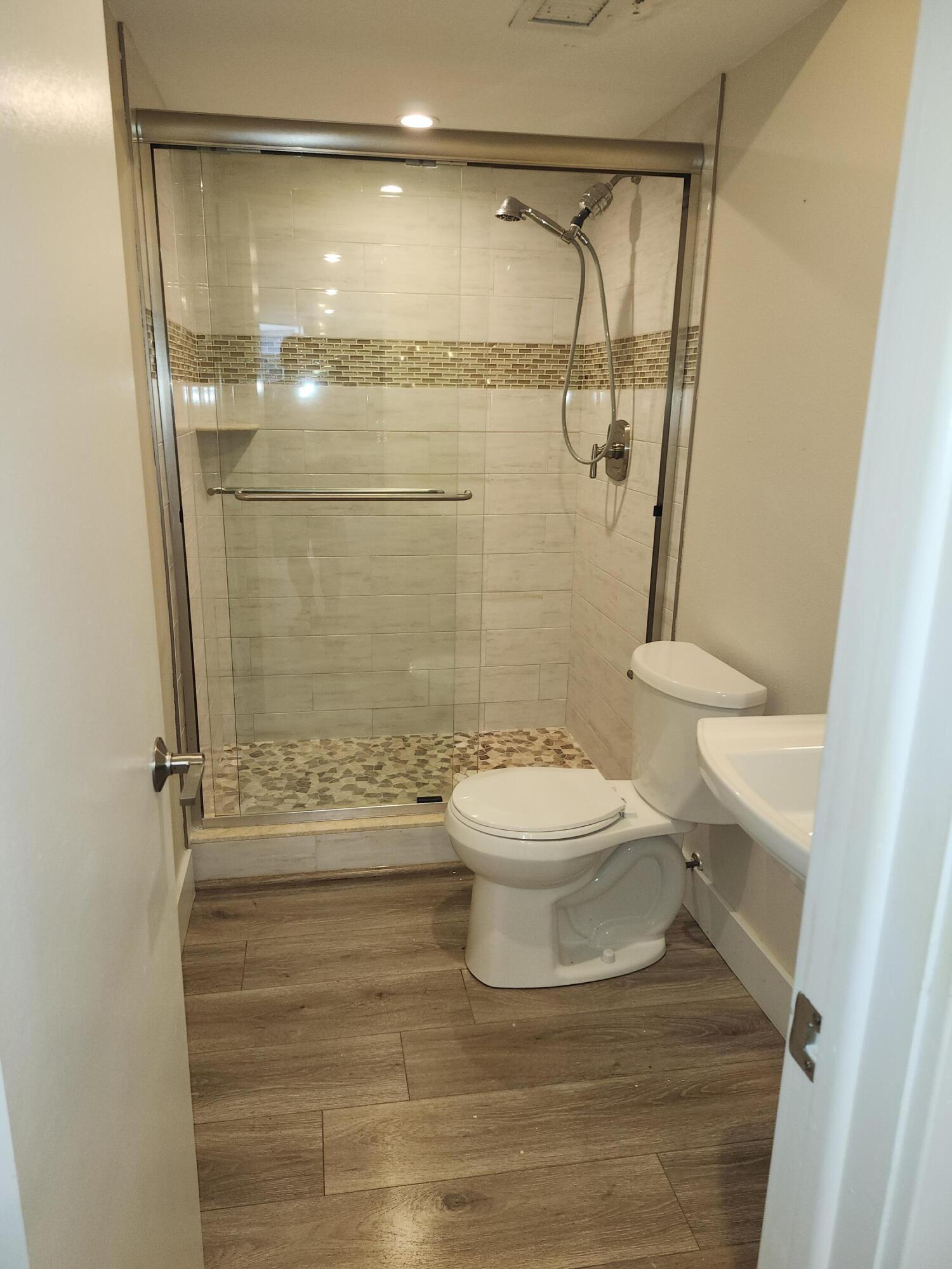 301 Lake Shore Drive Apt 409 Property Photo 14
